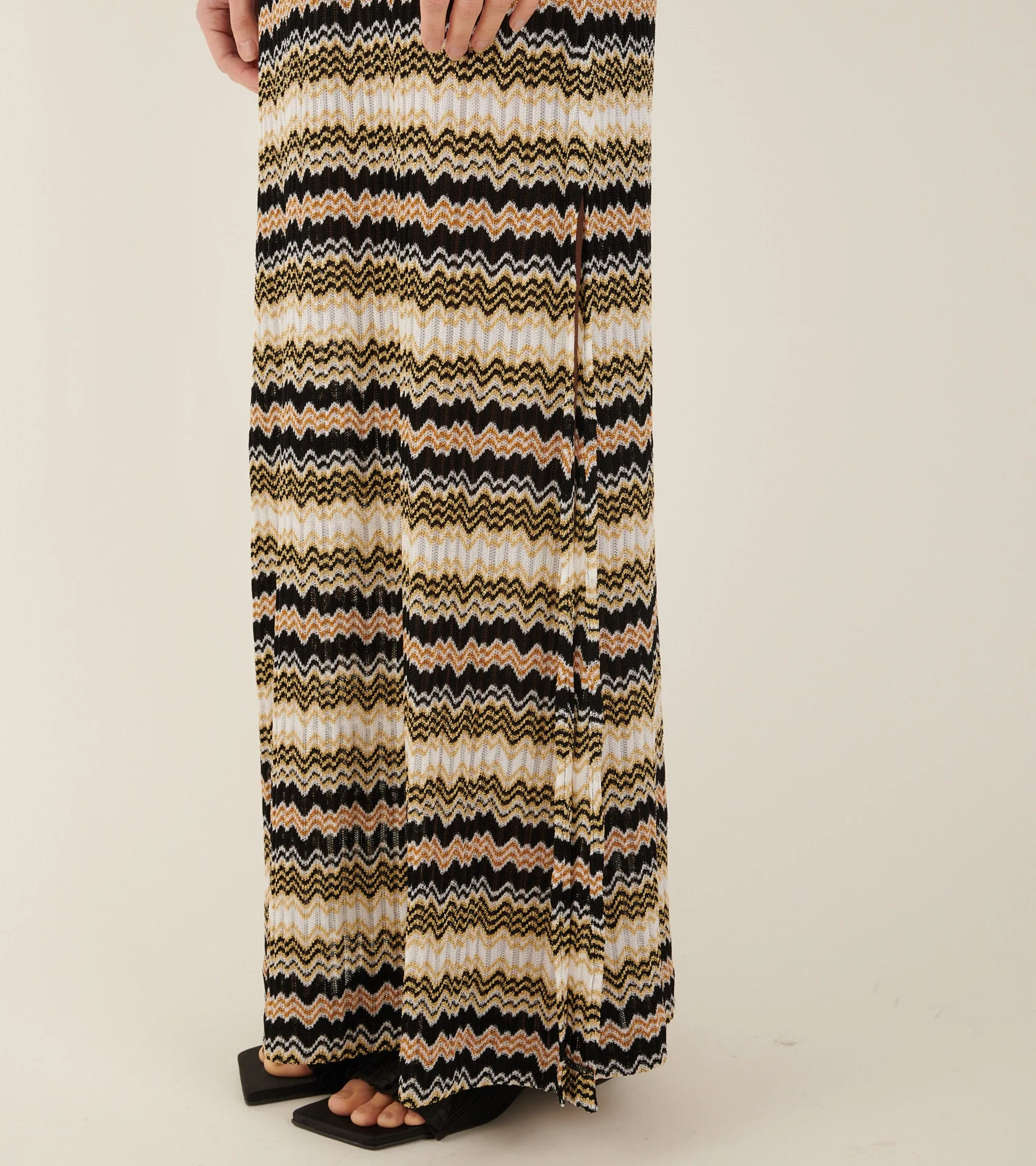 Long Lurex Dress Gold/White/Black sold by Dr. Adams product image thumbnail 4