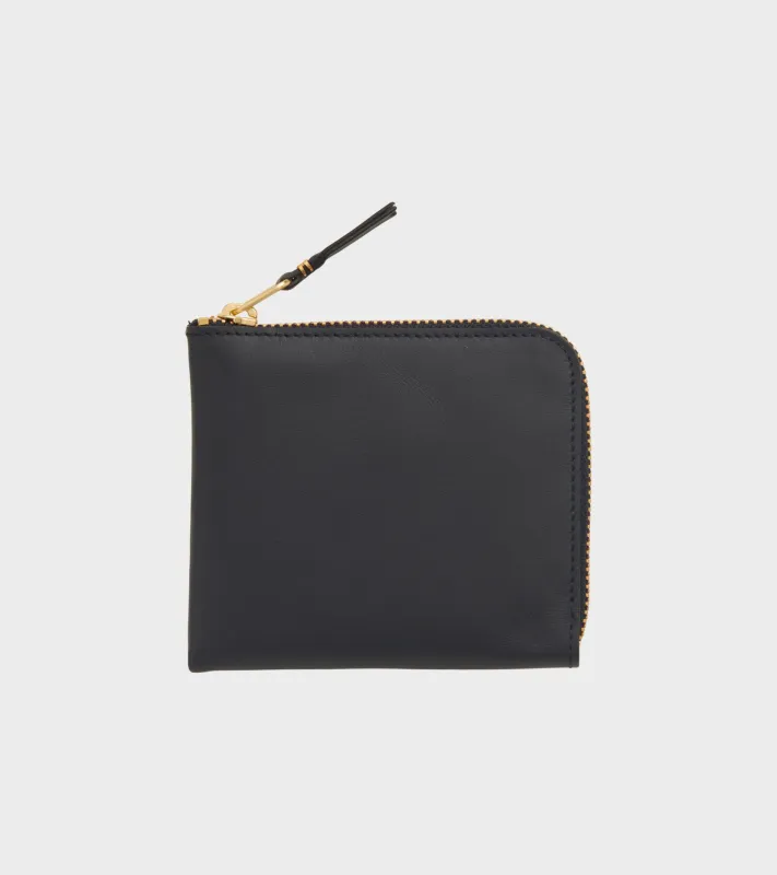Classic Wallet Navy made by Comme des Garcons