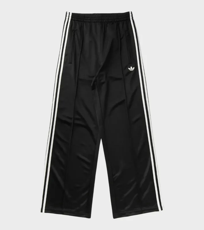 Firebird Loose Track Pants Black/White made by Adidas