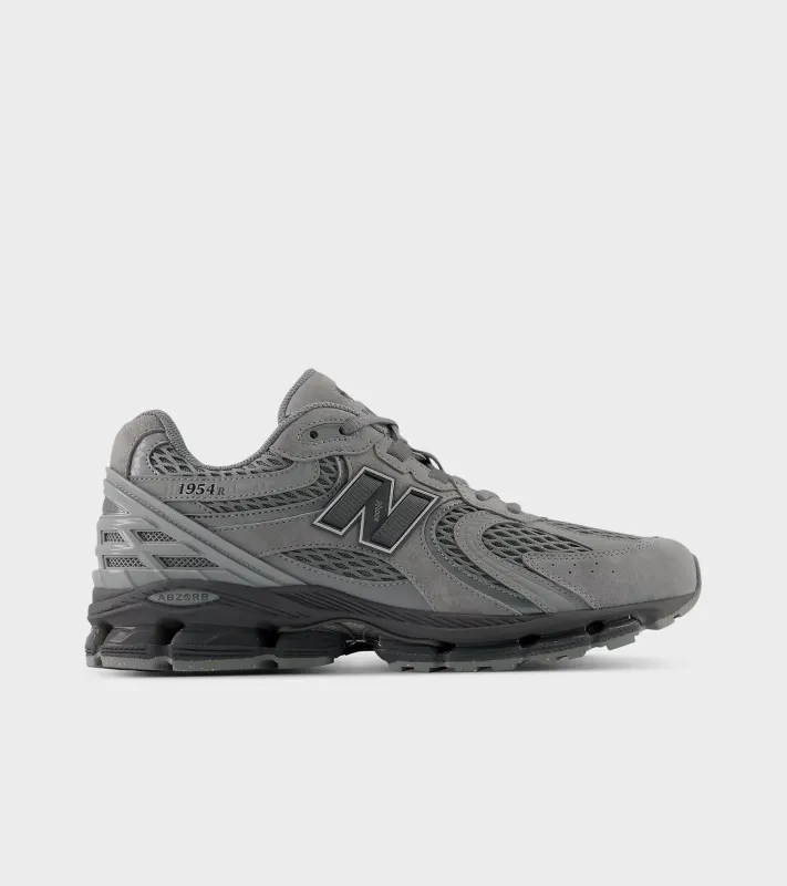 U195438R Slate Grey/Castlerock made by New Balance