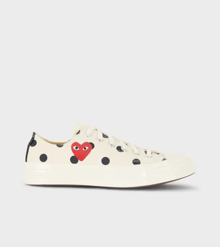 Chuck Taylor Low Polka Dot Off-white/Black made by Dr. Adams