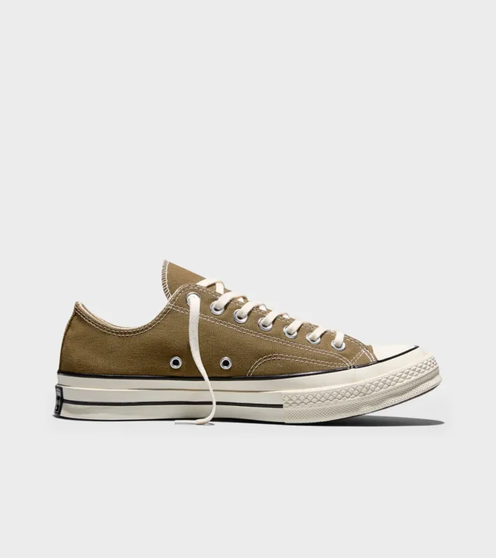 Chuck 70 Low Bog Down/Egret/Black made by Converse