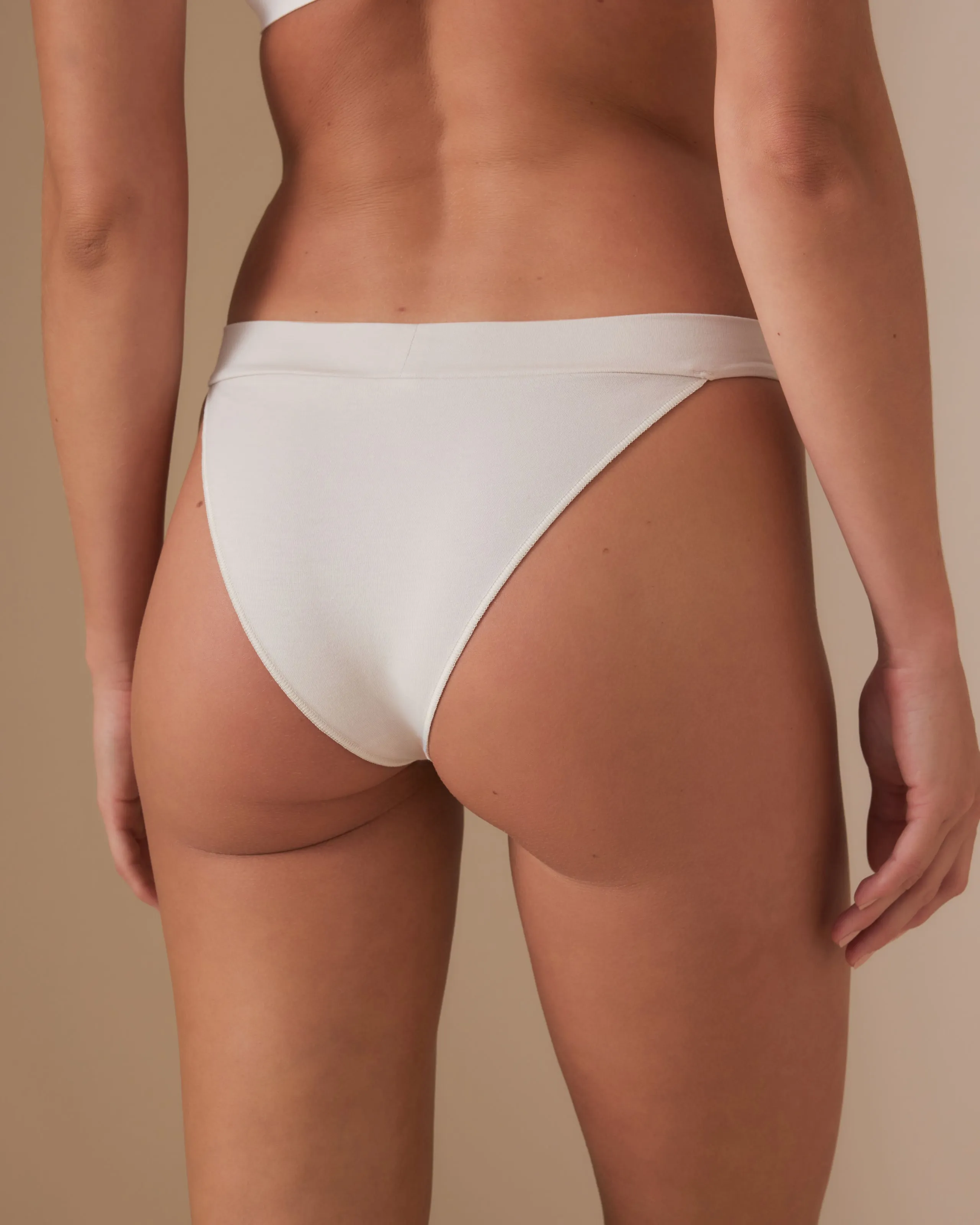 Naturals Brazilian sold by Léays product image thumbnail 3