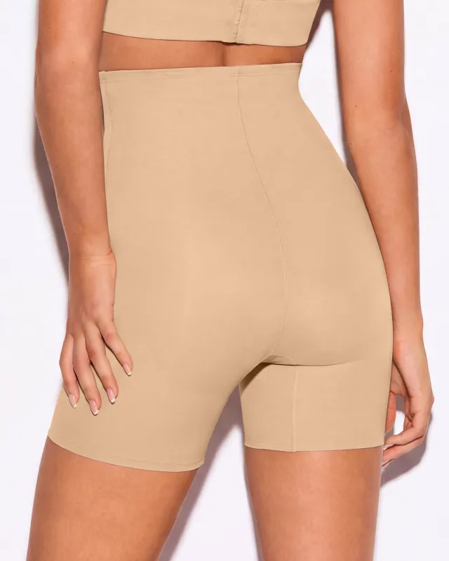 Sculpt Shaping Short In Latte made by Léays
