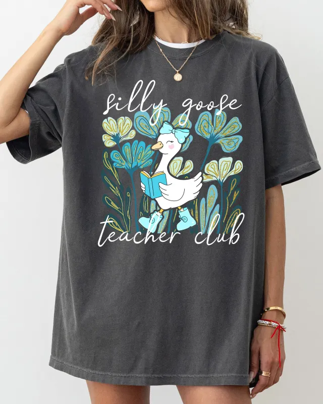 Silly Goose Teacher Club, Back to School, First Day of School, Cute, Teacher Appreciation, Coquette, Comfort Colors T-Shirt sold by Refinery Number One