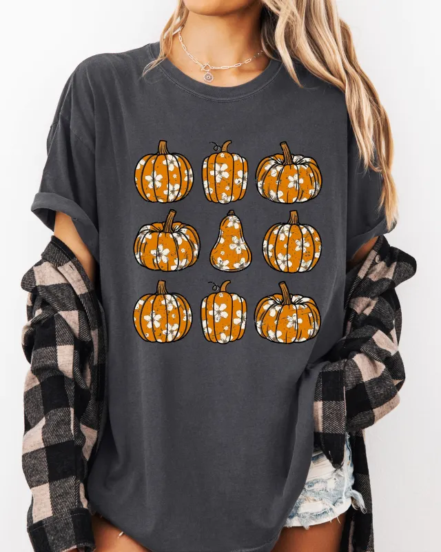Retro Floral Pumpkins, Halloween, Jack-o-lantern, Fall, Autumn Shirt Comfort Colors T-Shirt sold by Refinery Number One
