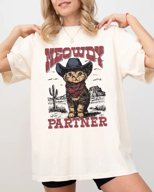 Meowdy Partner, Cowboy Cat, Cowgirl, Howdy, Yee Haw, Western, Country, Cute Shirt Comfort Colors T-Shirt sold by Refinery Number One