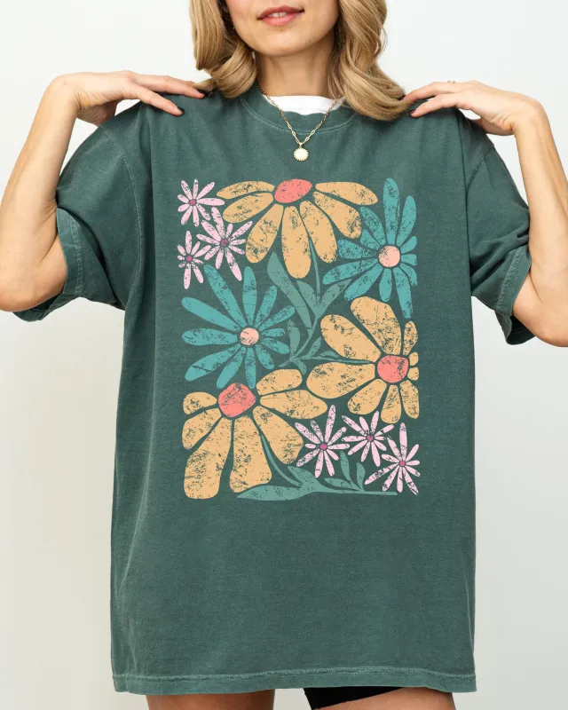Chic, Gorgeous Abstract Flowers, Boho Floral Design, Summer Vibes, Gardening, Festival, Nature Shirt Comfort Colors T-Shirt made by Refinery Number One