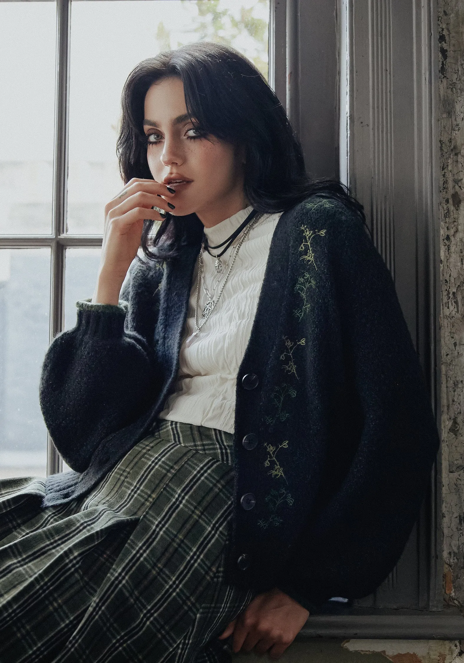 Dawsonia Embroidered Knit Crop Cardigan sold by Disturbia product image thumbnail 2