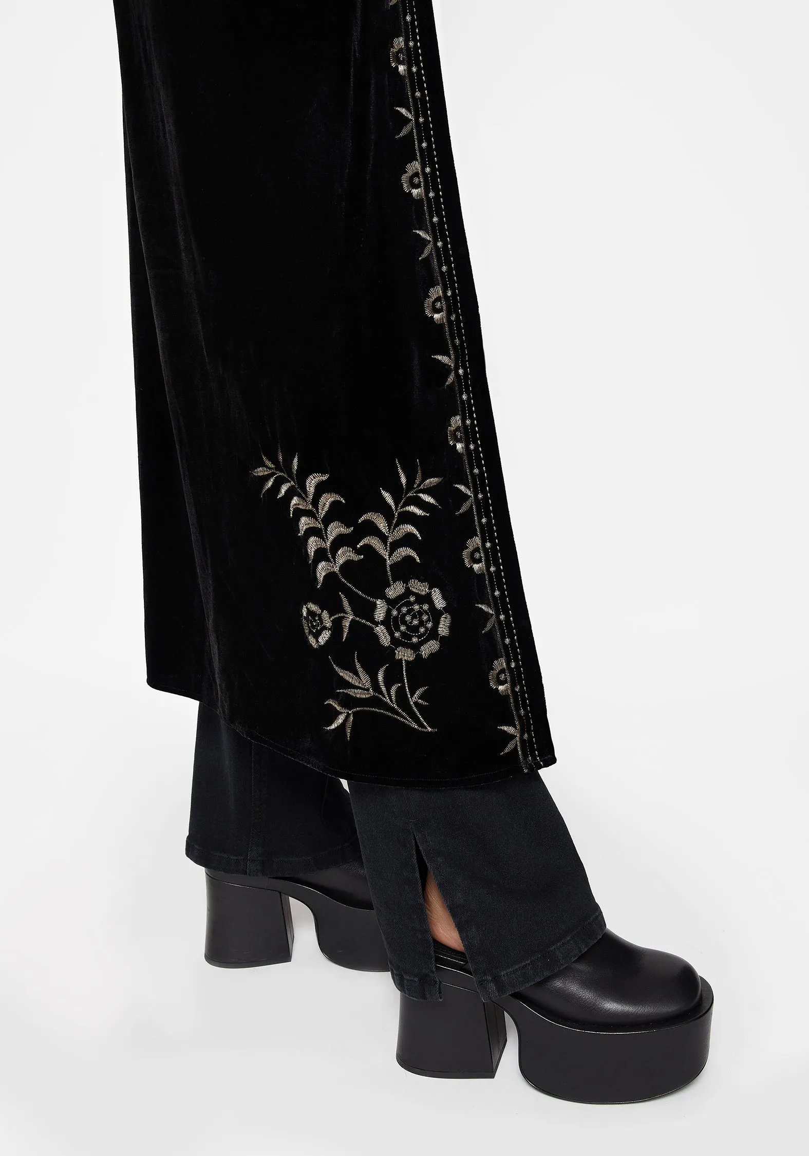 Kobra Velvet Snake Embroidered Longline Kimono sold by Disturbia product image thumbnail 5