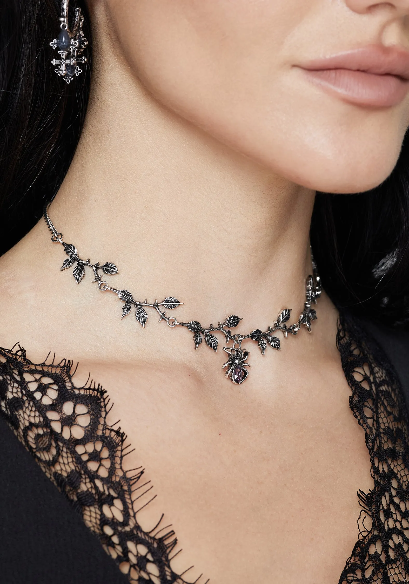 Rosethorn Spider Choker sold by Disturbia