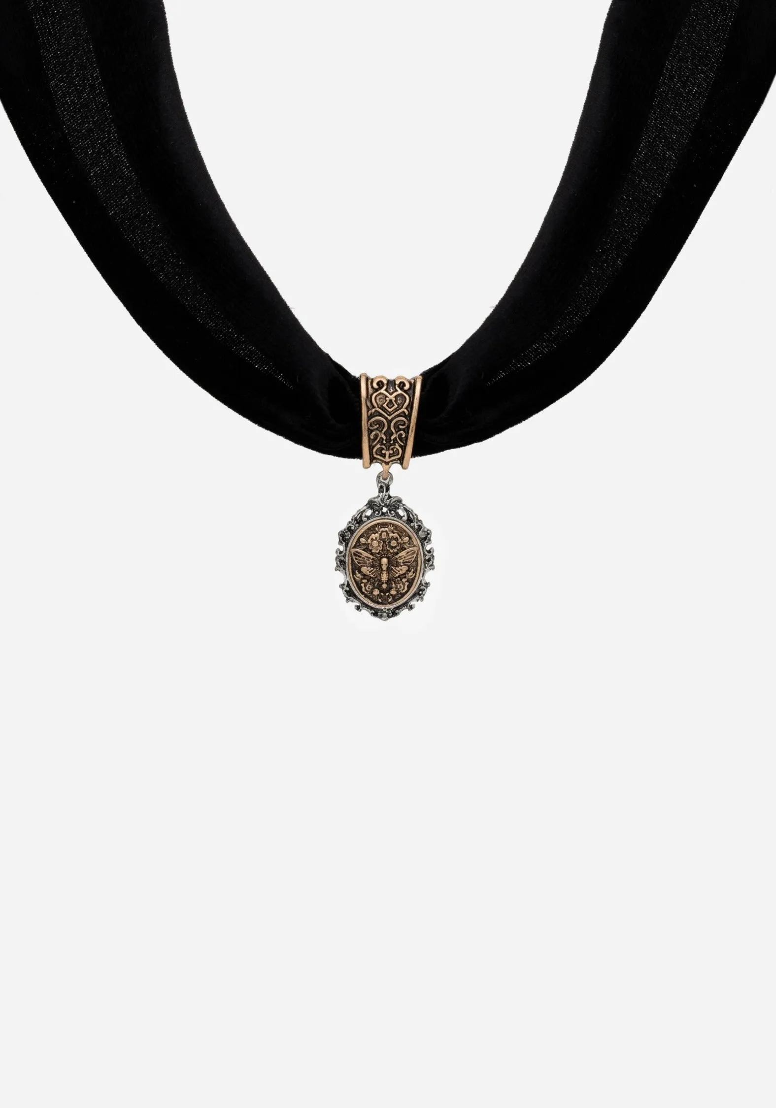 Rosamoth Cameo Velvet Choker sold by Disturbia product image thumbnail 4