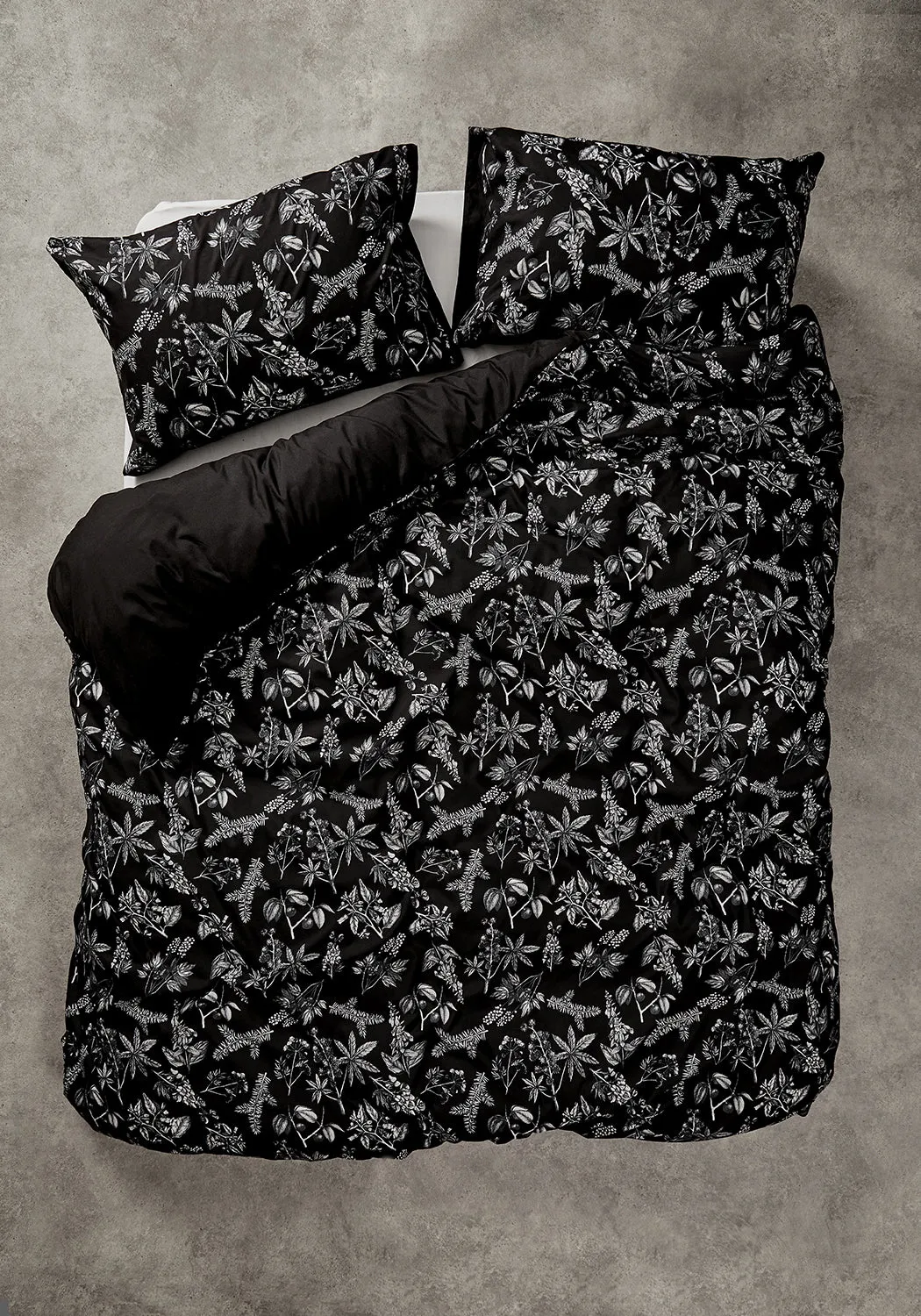 Poisonous Plants Bedding Set (King) sold by Disturbia product image thumbnail 3