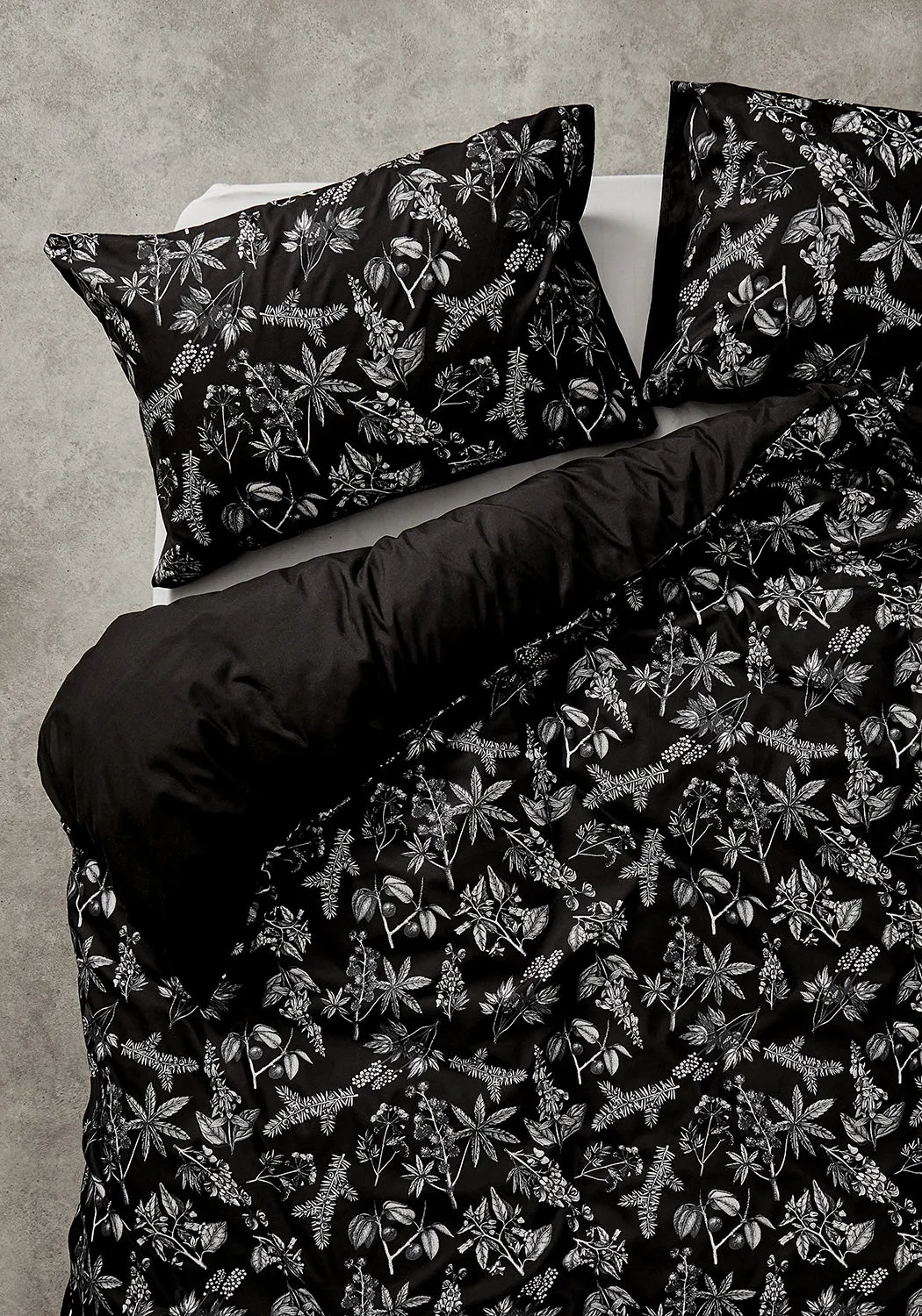 Poisonous Plants Bedding Set (King) sold by Disturbia