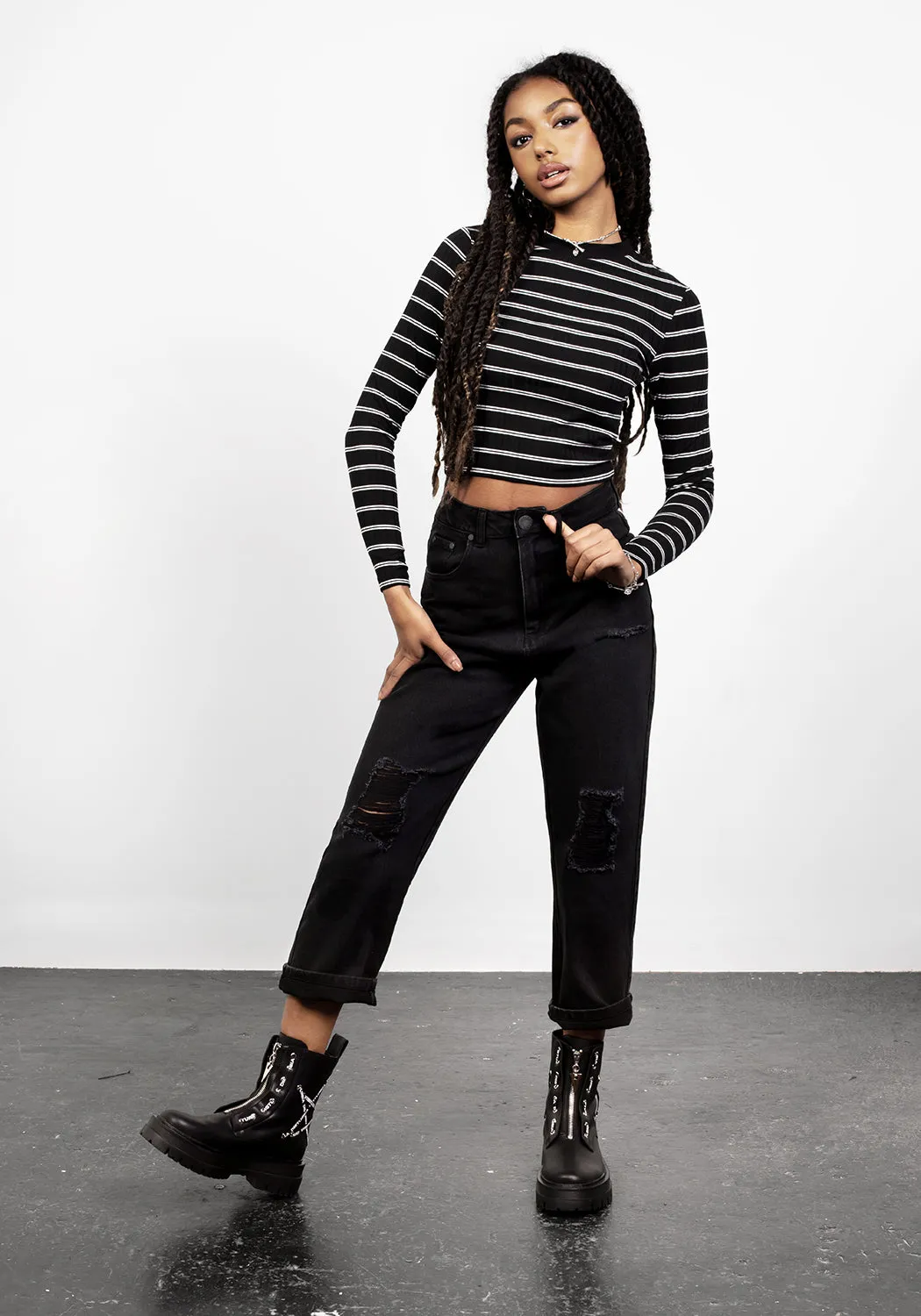 Abracadabra Busted Knee Jean sold by Disturbia product image thumbnail 2