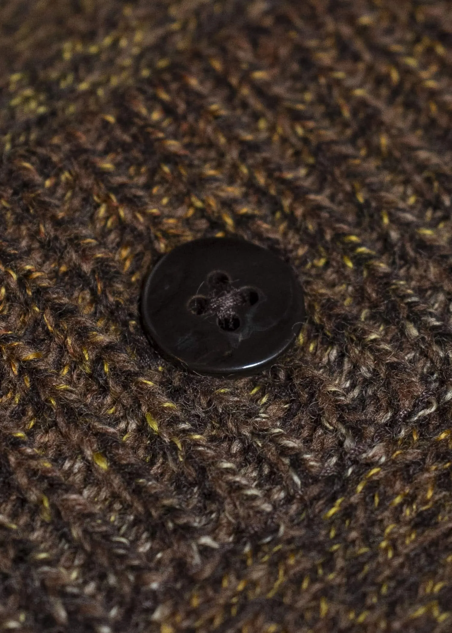 amachi. Gradation TOR Cardigan AY17K-4081 Red Brown sold by Amachi product image thumbnail 5