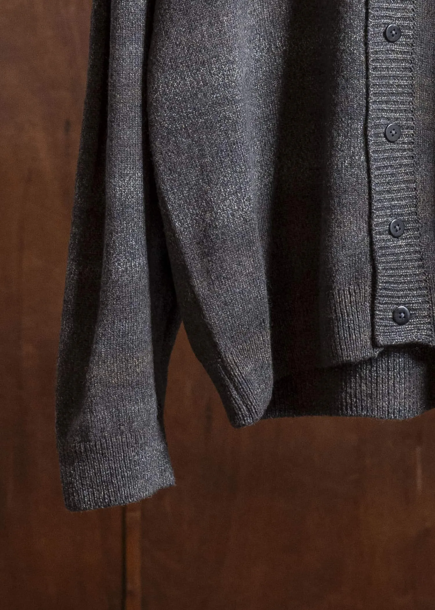 amachi. Gradation TOR Cardigan AY17K-4081 Gray Beige sold by Amachi product image thumbnail 4