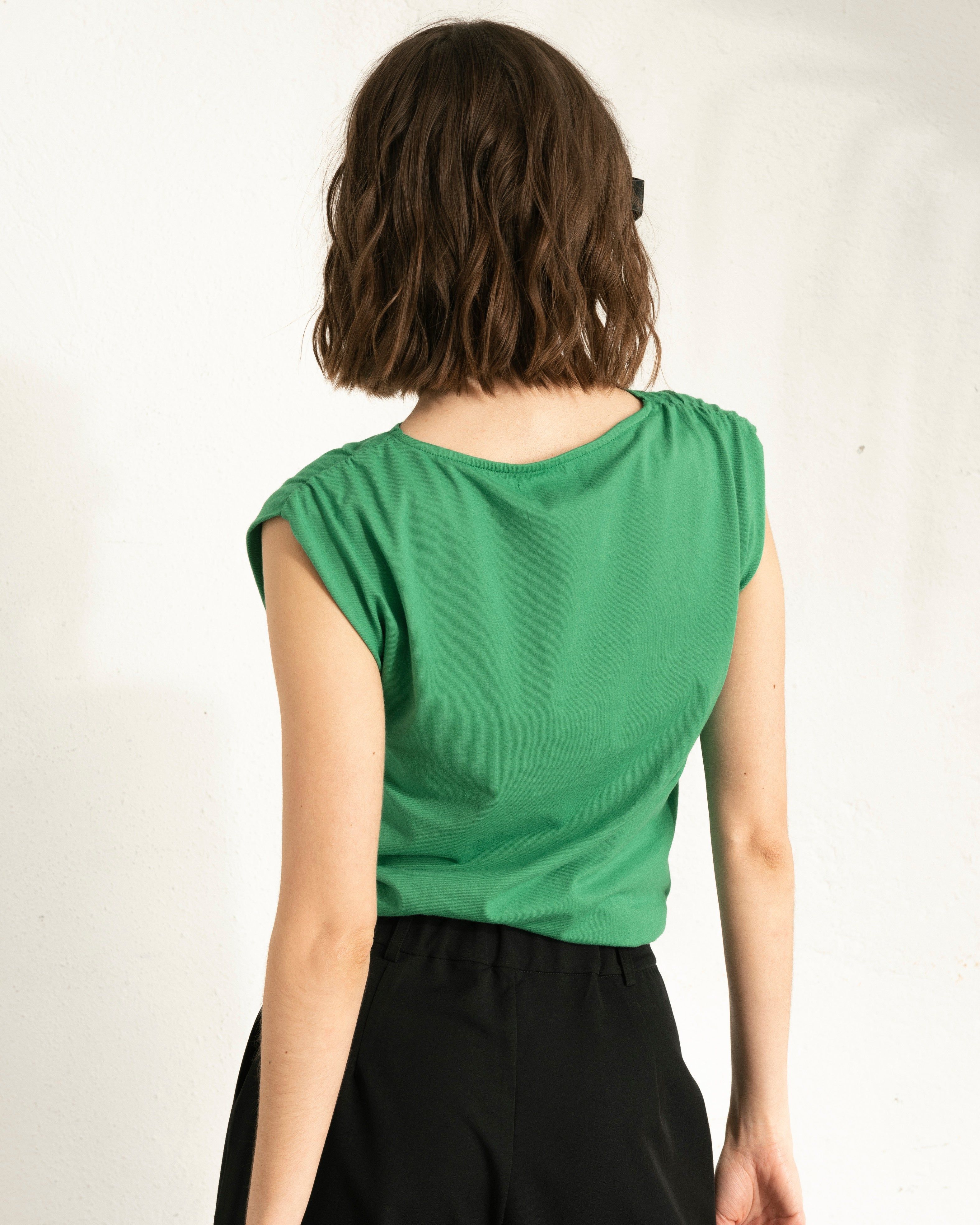 Calm Evergreen sold by Alohas product image thumbnail 2