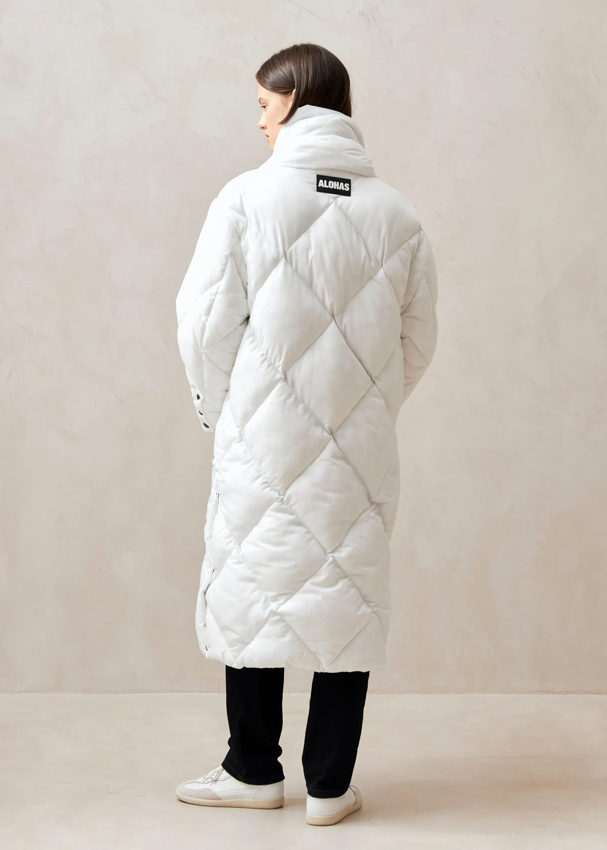 Colorado White Coat sold by Alohas product image thumbnail 5