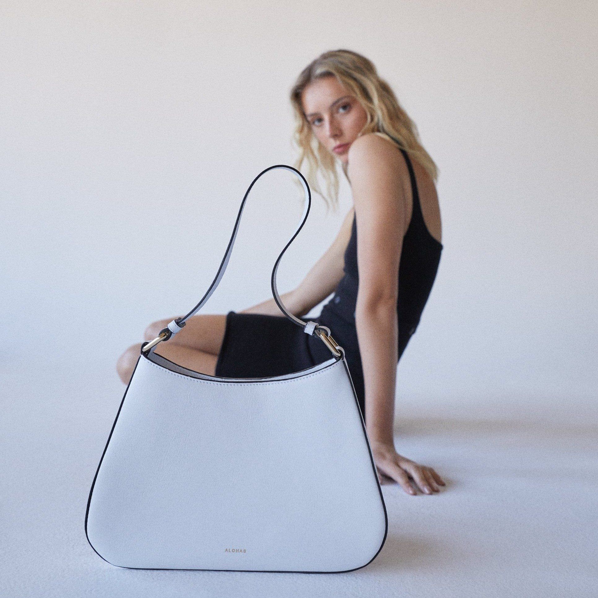 The C White Bag sold by Alohas product image thumbnail 3