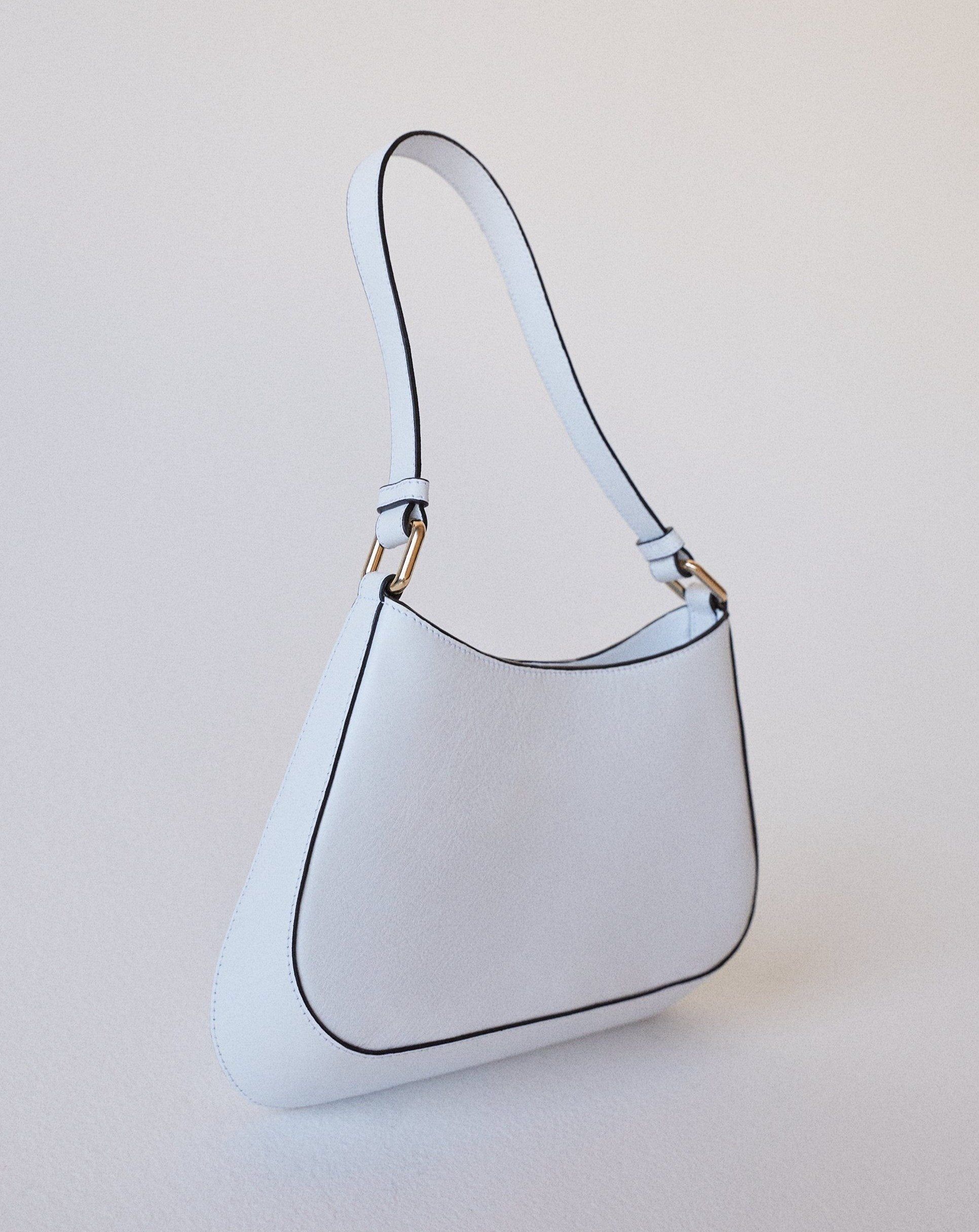 The C White Bag sold by Alohas product image thumbnail 2