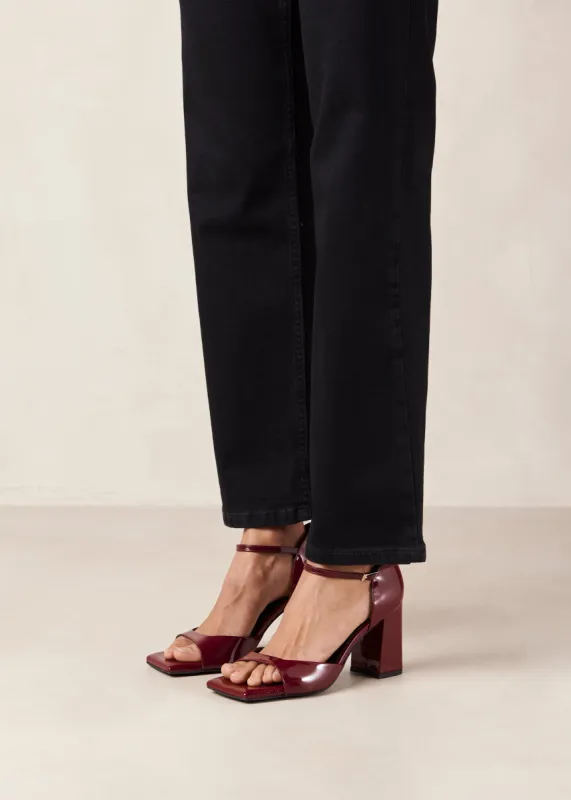 Argil Onix Red Leather Sandals sold by Alohas