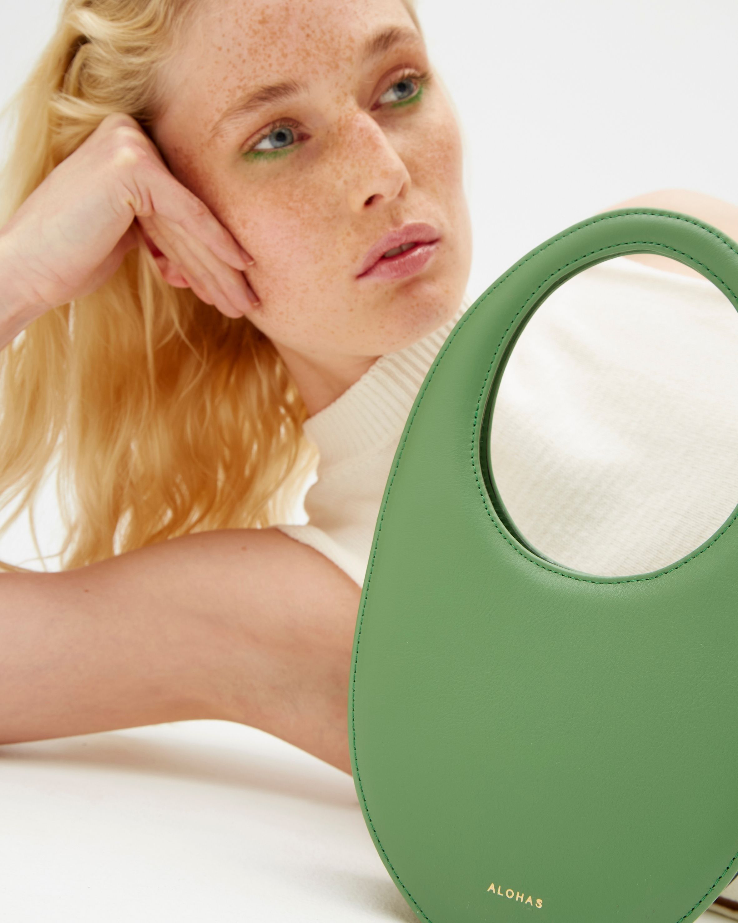 The O Evergreen Bag sold by Alohas product image thumbnail 5