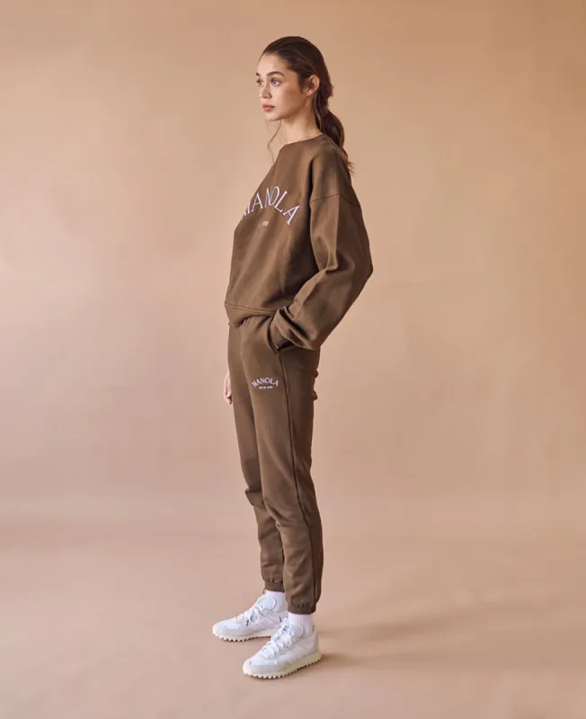 Iconic Sweatpants Chocolate sold by Alohas