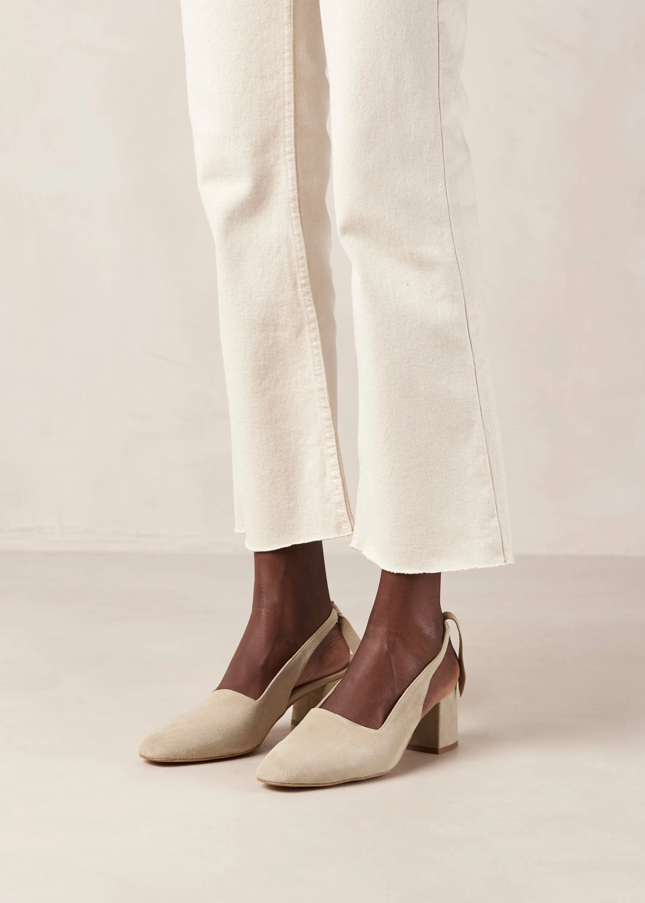 Charlotte Beige Leather Pumps sold by Alohas product image thumbnail 4