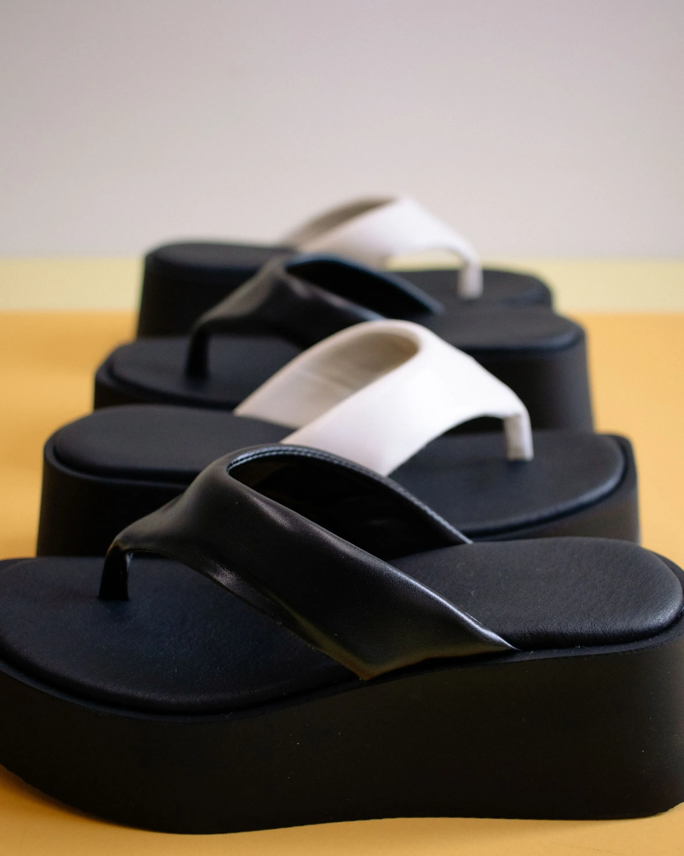 Pancake Warm White sold by Alohas product image thumbnail 5