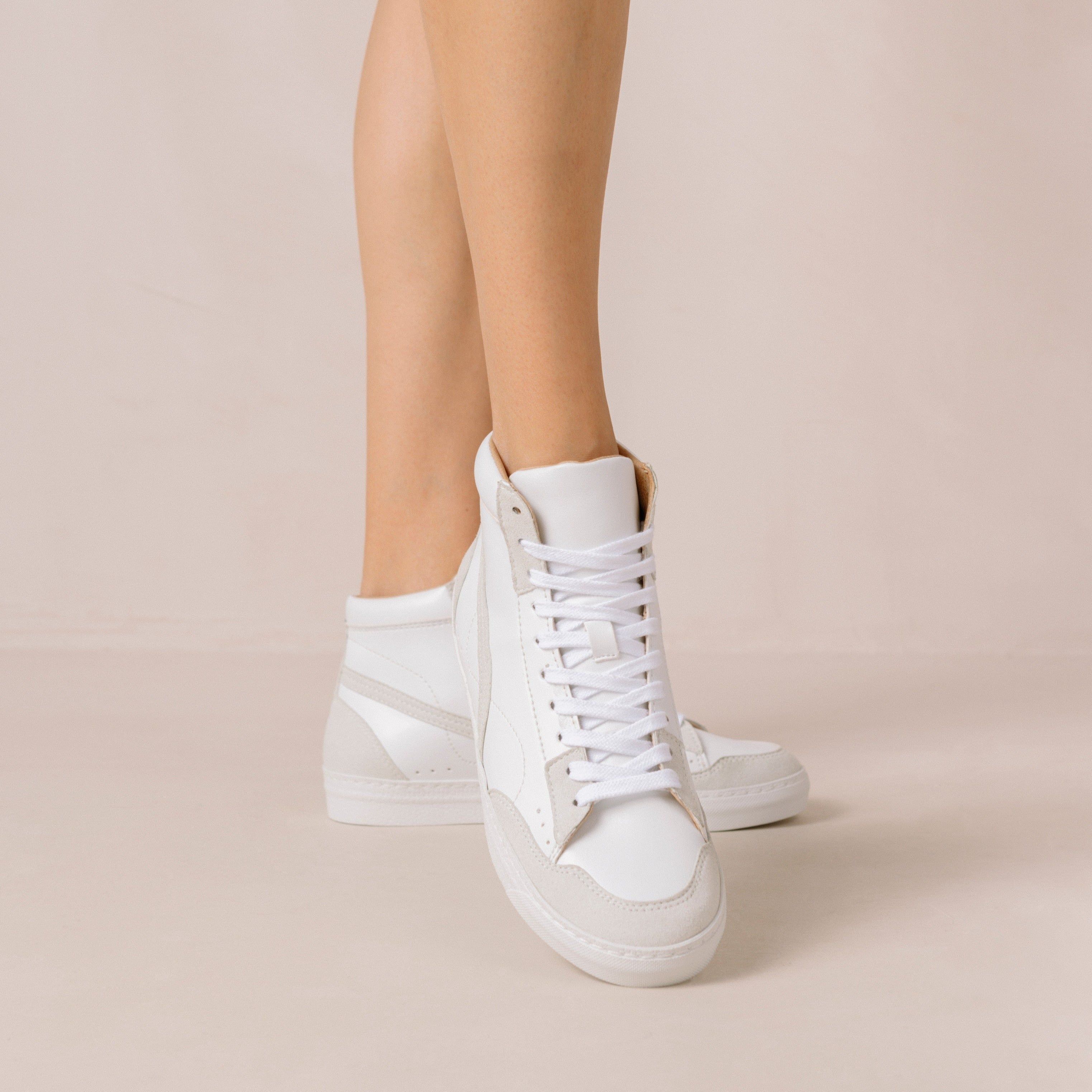 Tb.73 Apple Bright White sold by Alohas product image thumbnail 3
