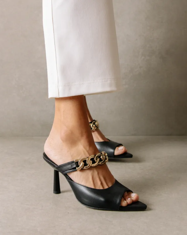 Daisy Black sold by Alohas