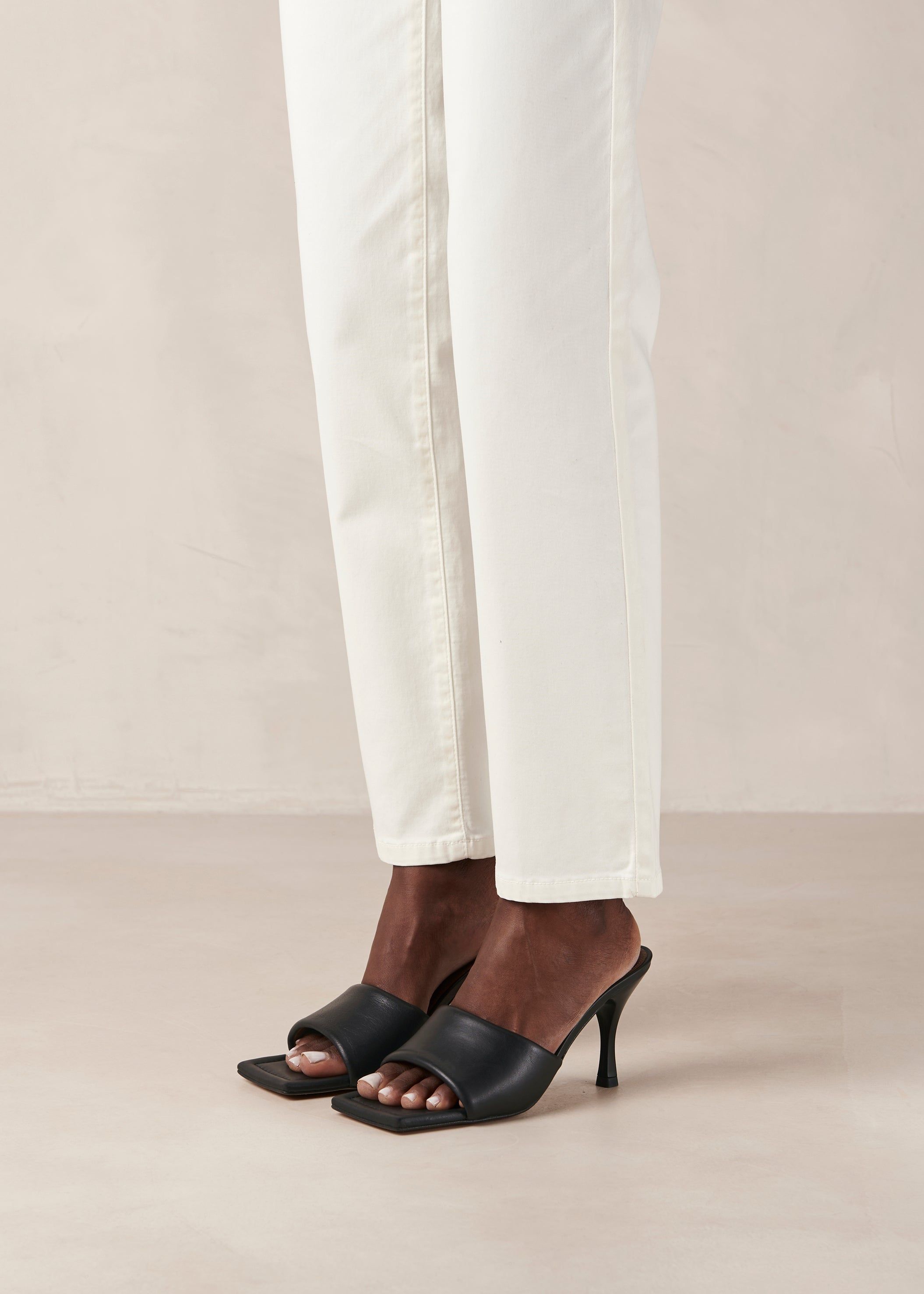 Puffy Black sold by Alohas product image thumbnail 5