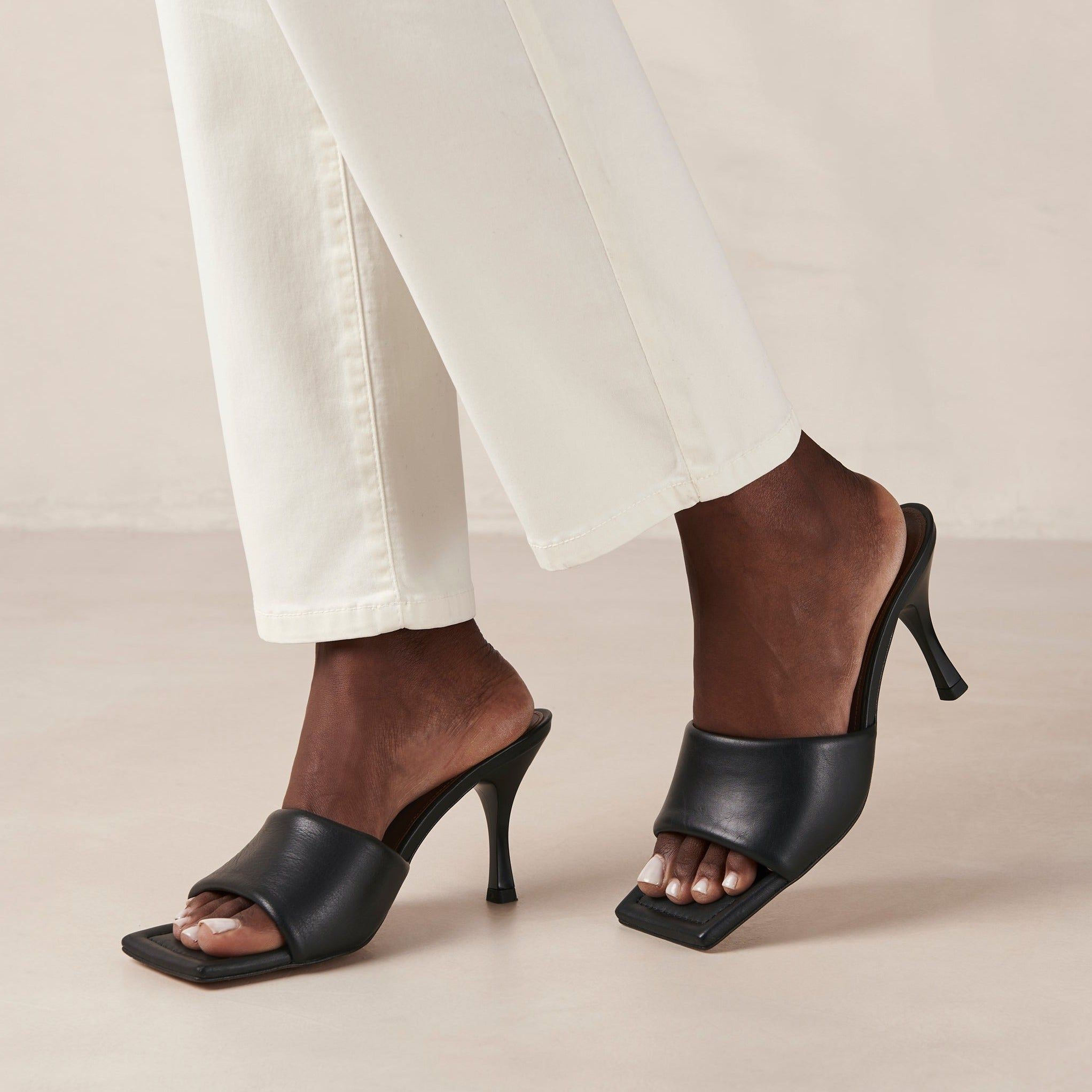 Puffy Black sold by Alohas product image thumbnail 3