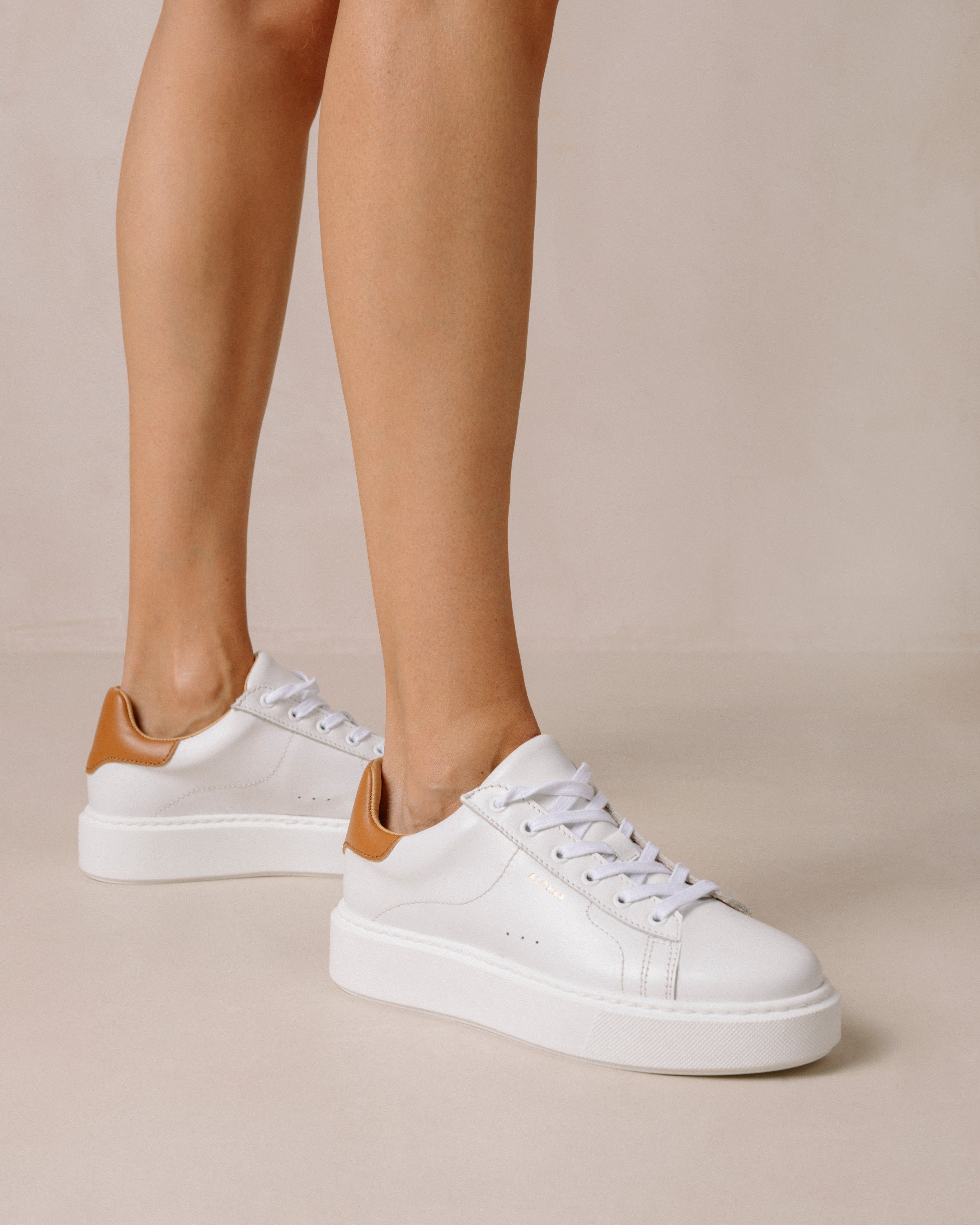 Tb.65 Bright White Tan sold by Alohas product image thumbnail 2