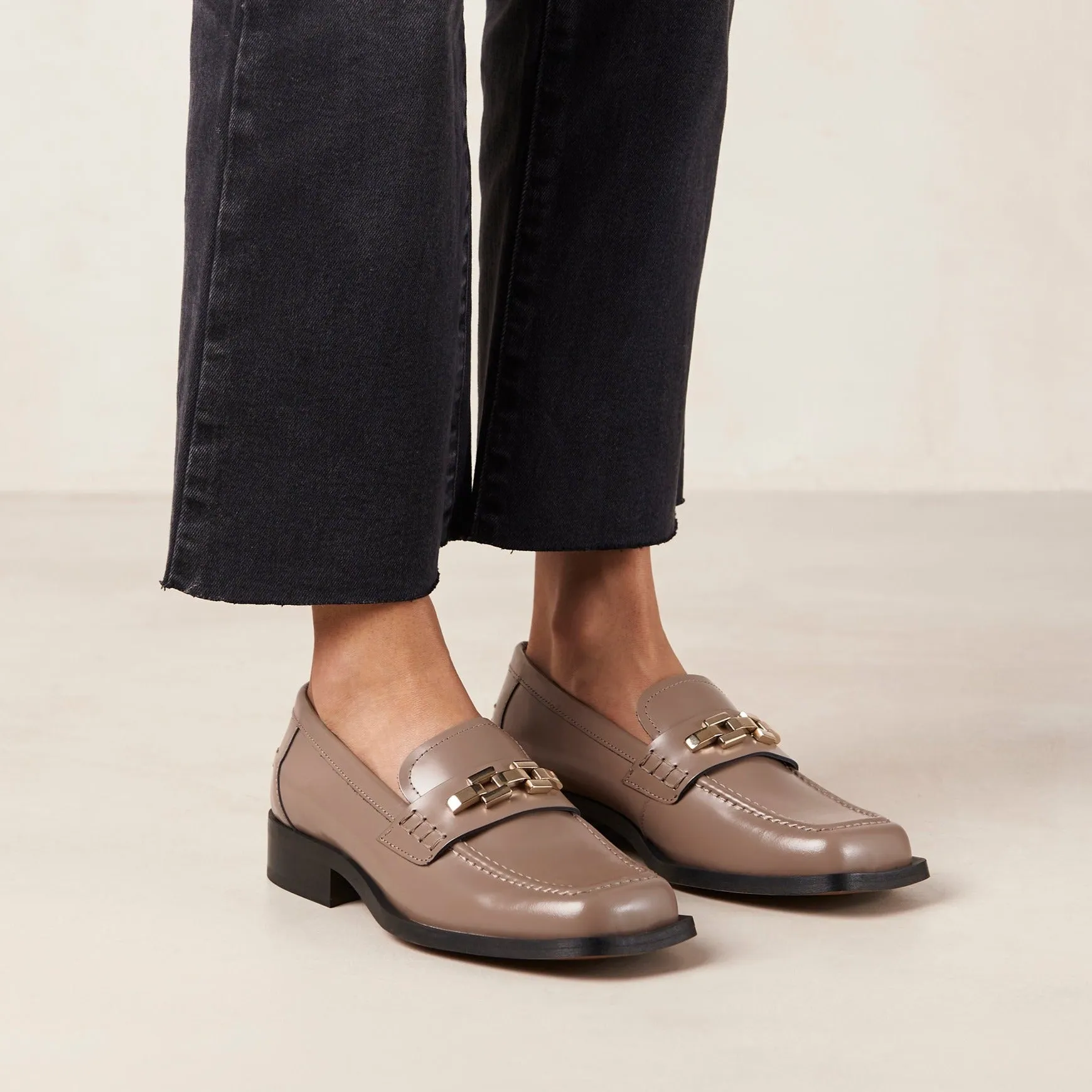 Elliot Brown Leather Loafers sold by Alohas product image thumbnail 2