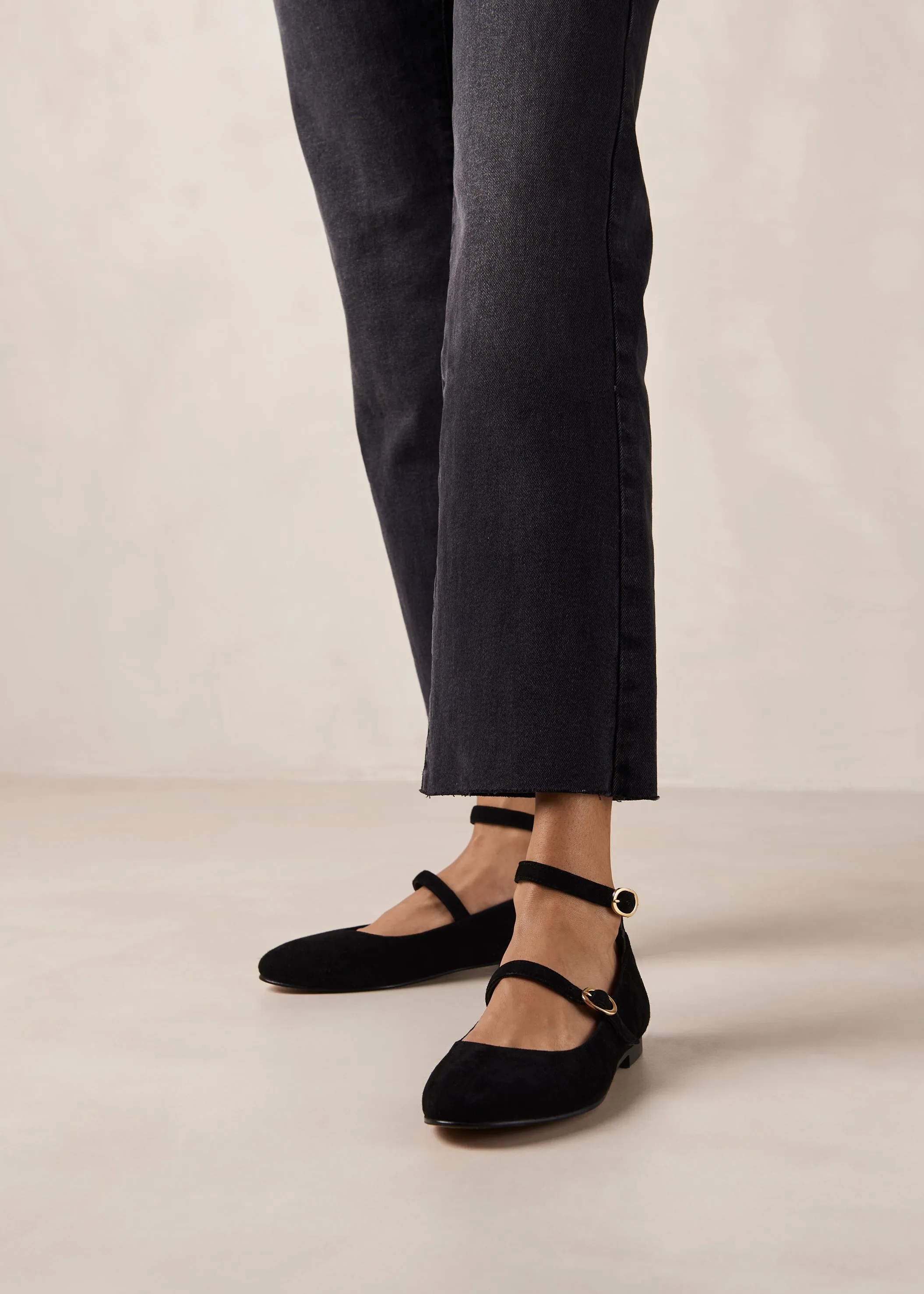 Evelyn Suede Black Leather Ballet Flats sold by Alohas product image thumbnail 4