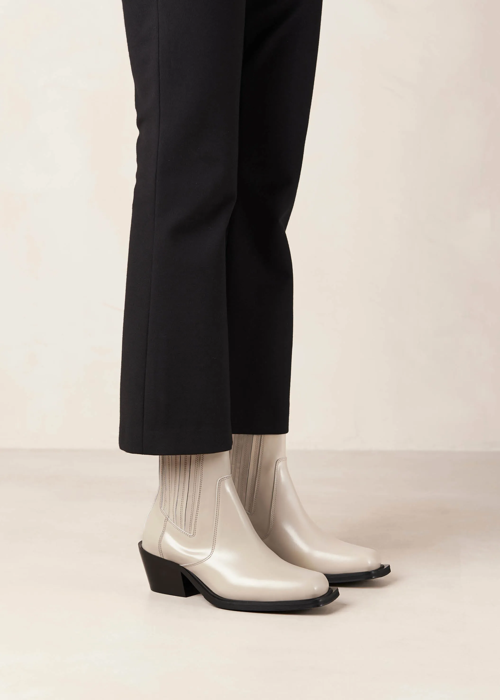 Denver Cream Leather Ankle Boots sold by Alohas product image thumbnail 4