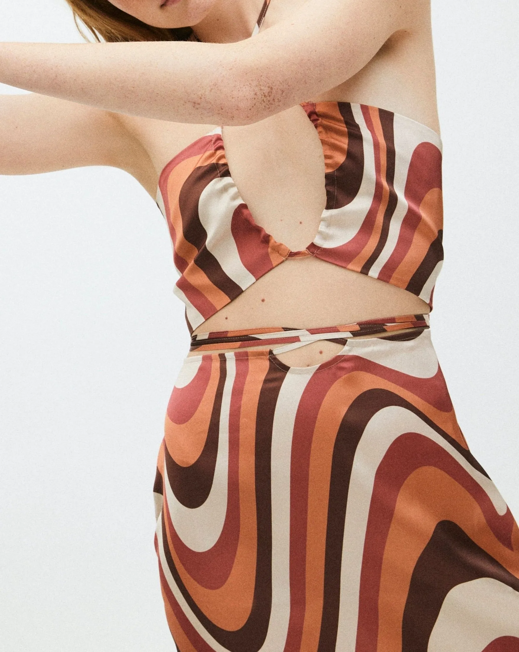 High Tied Red Skirt sold by Alohas product image thumbnail 5