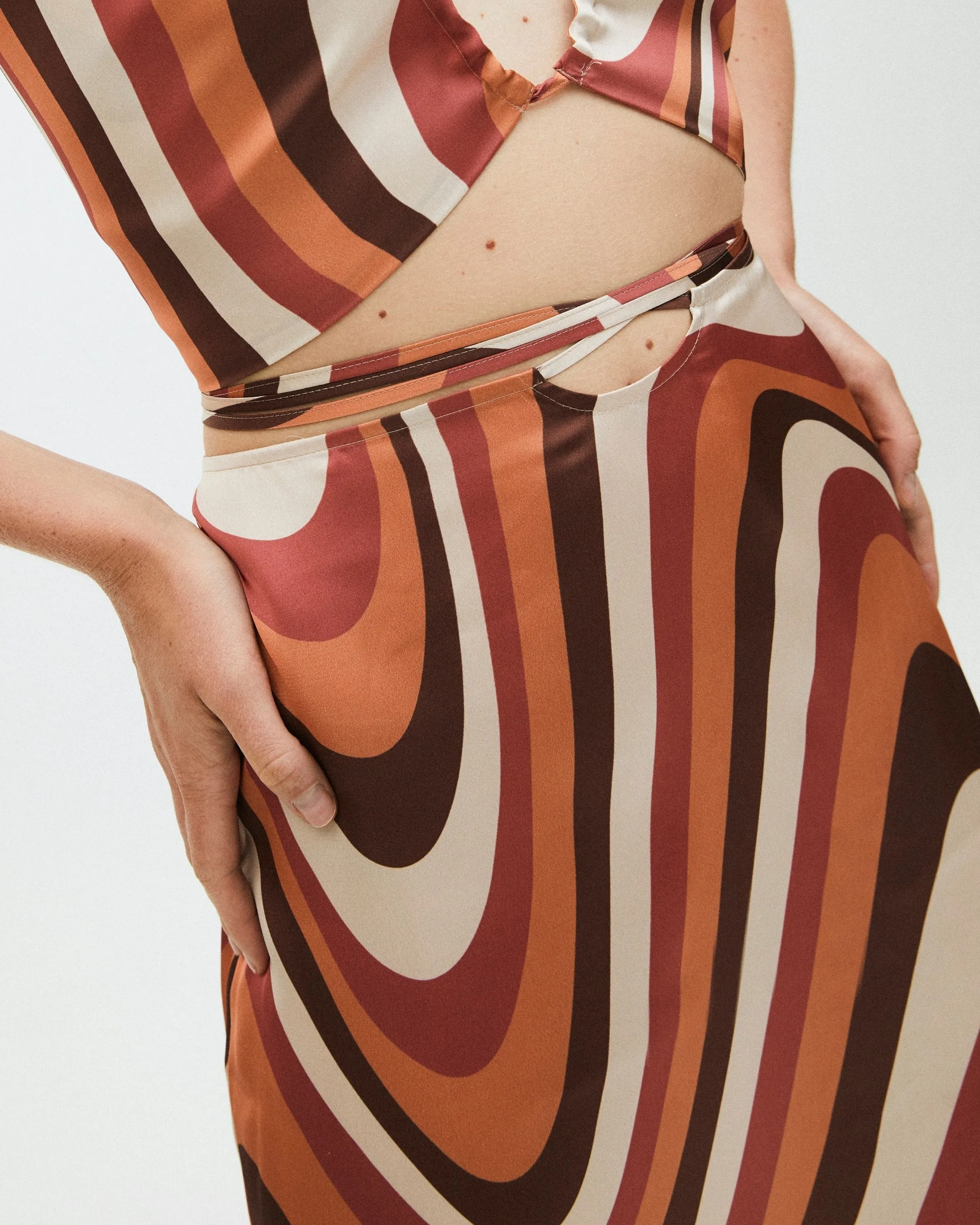 High Tied Red Skirt sold by Alohas product image thumbnail 4