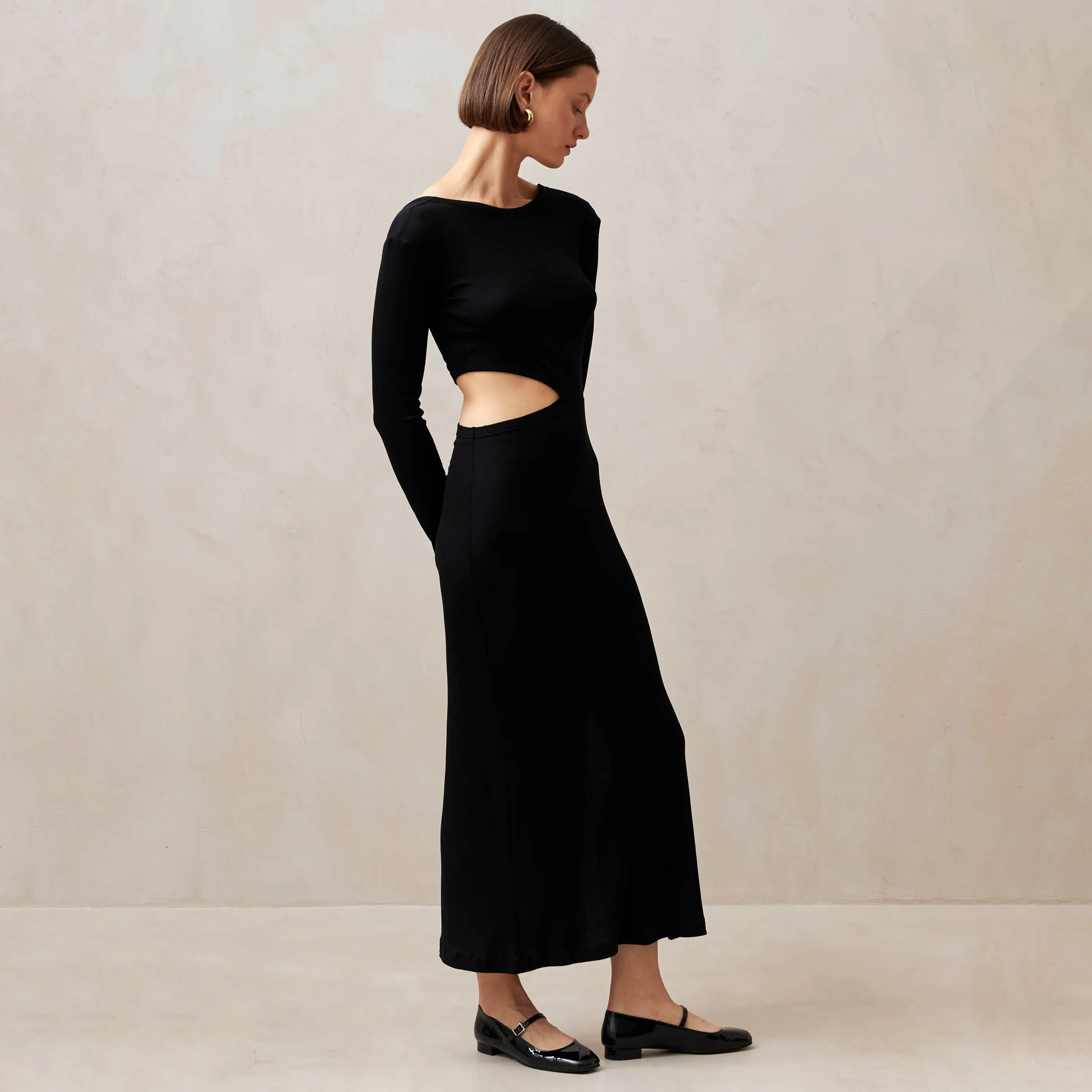 Belle Black Maxi Dress sold by Alohas product image thumbnail 3