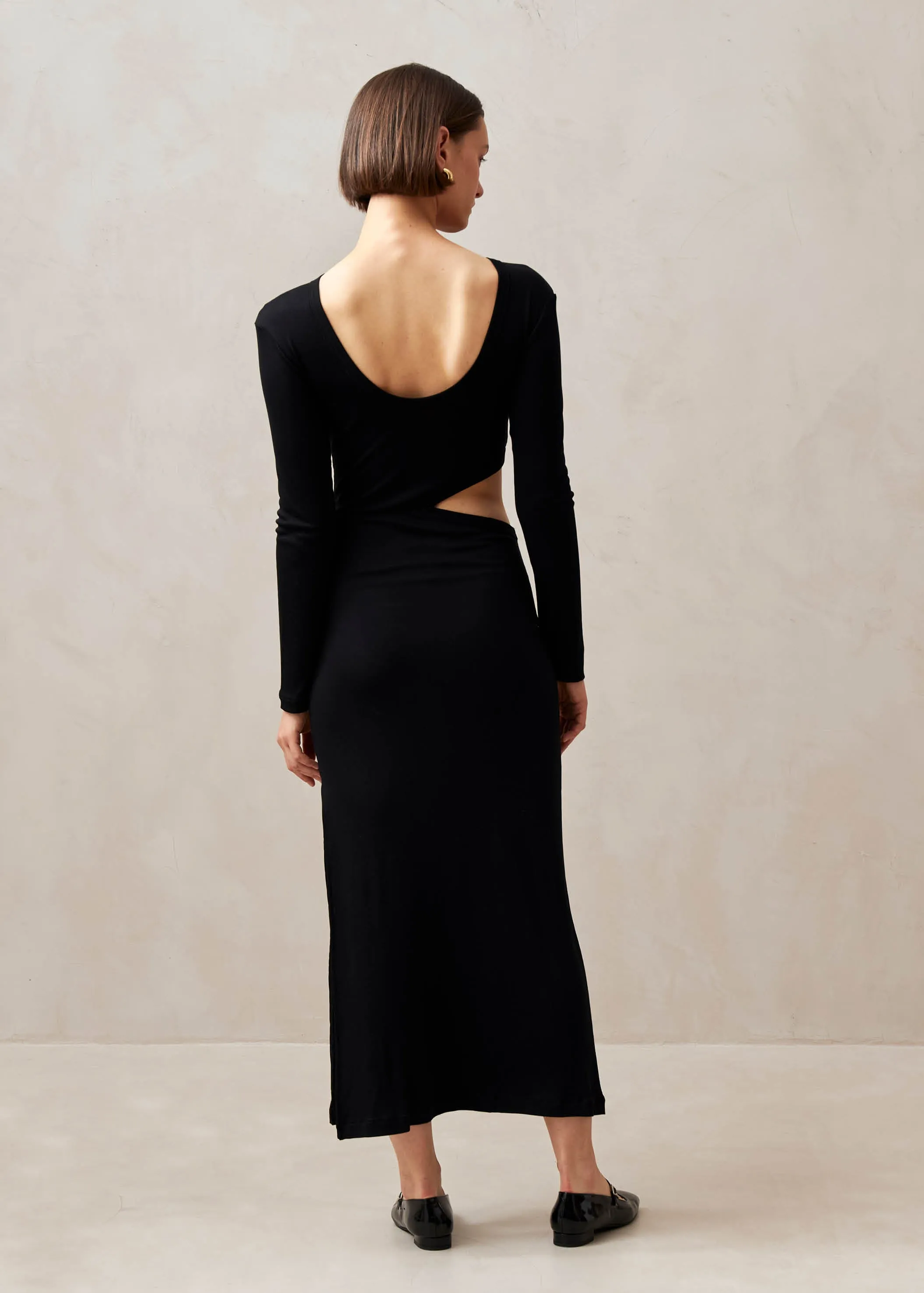 Belle Black Maxi Dress sold by Alohas product image thumbnail 2