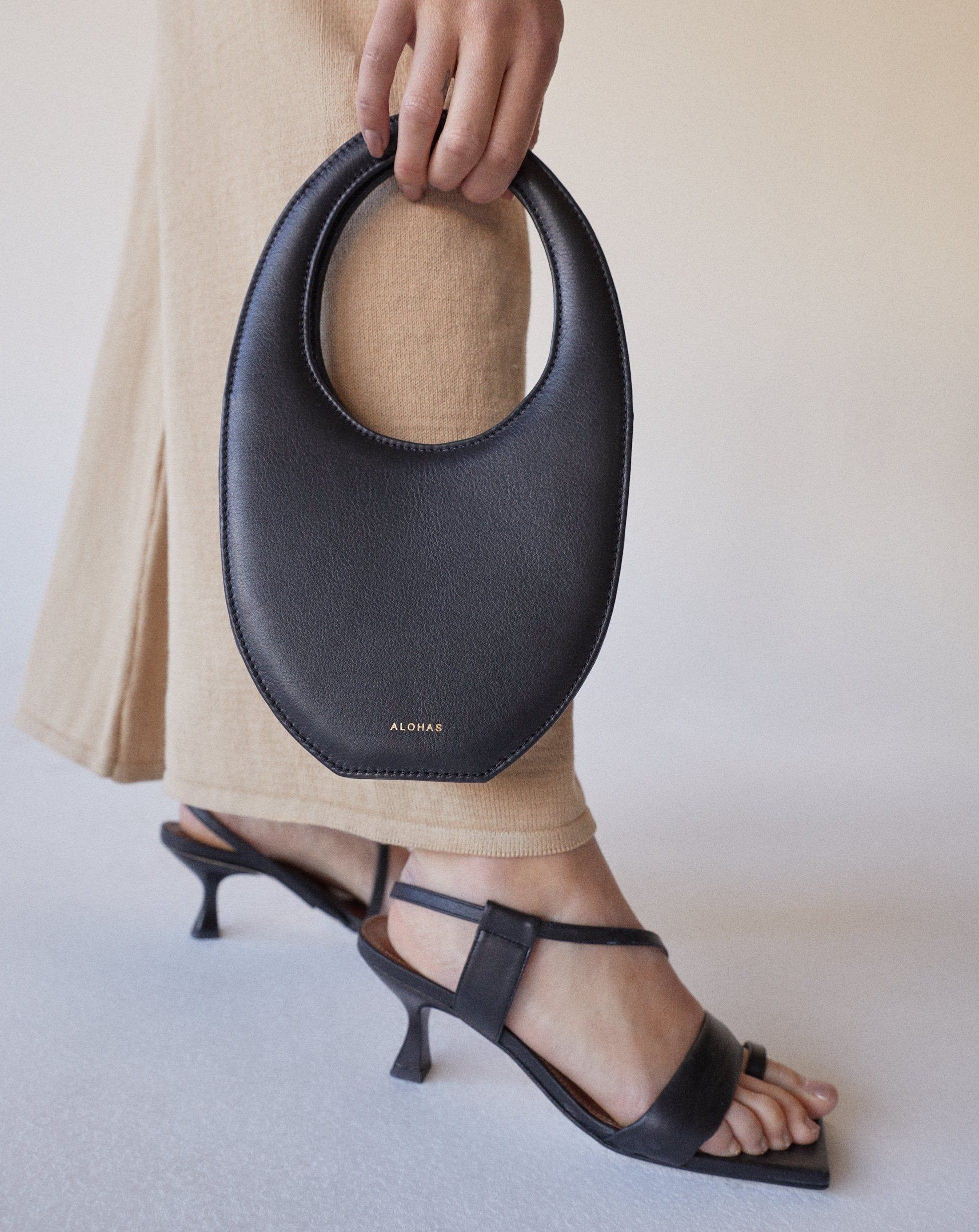 The O Black Bag sold by Alohas product image thumbnail 3