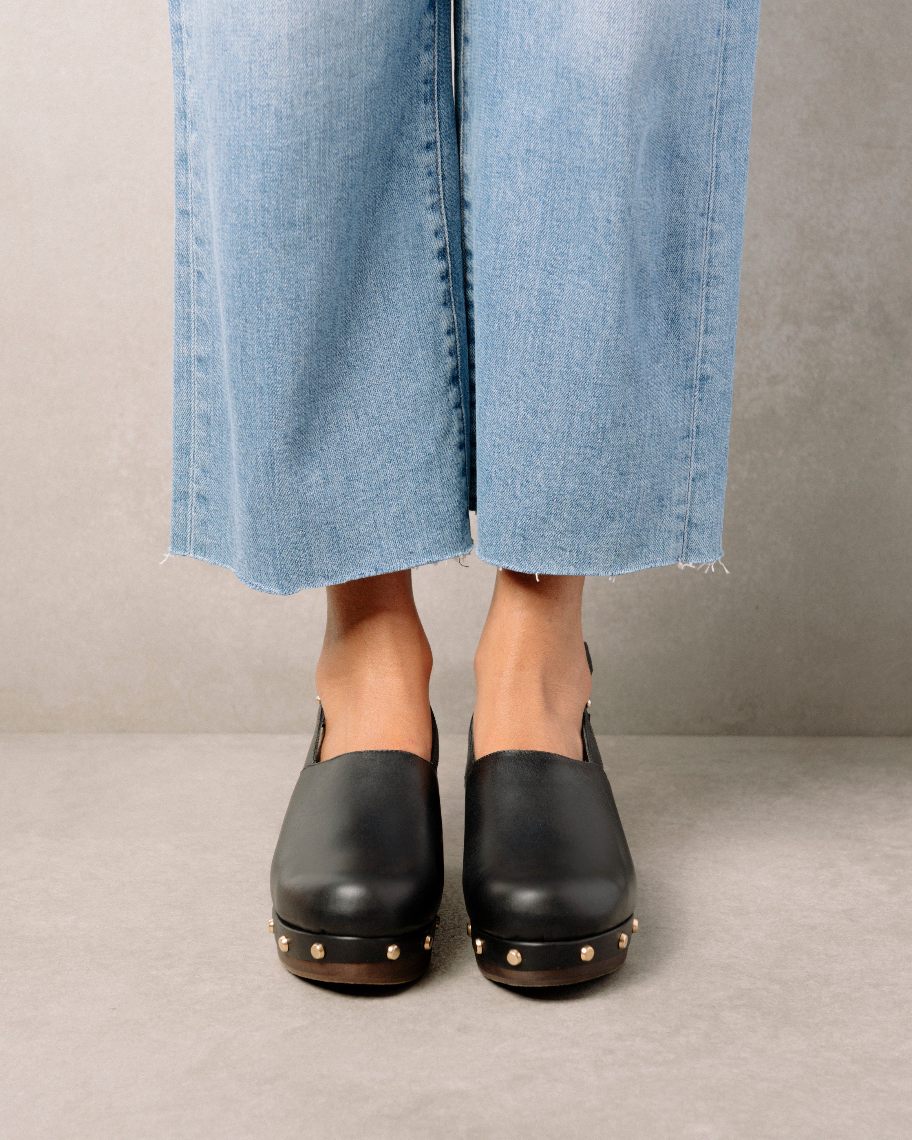 Vinyl Black sold by Alohas product image thumbnail 4