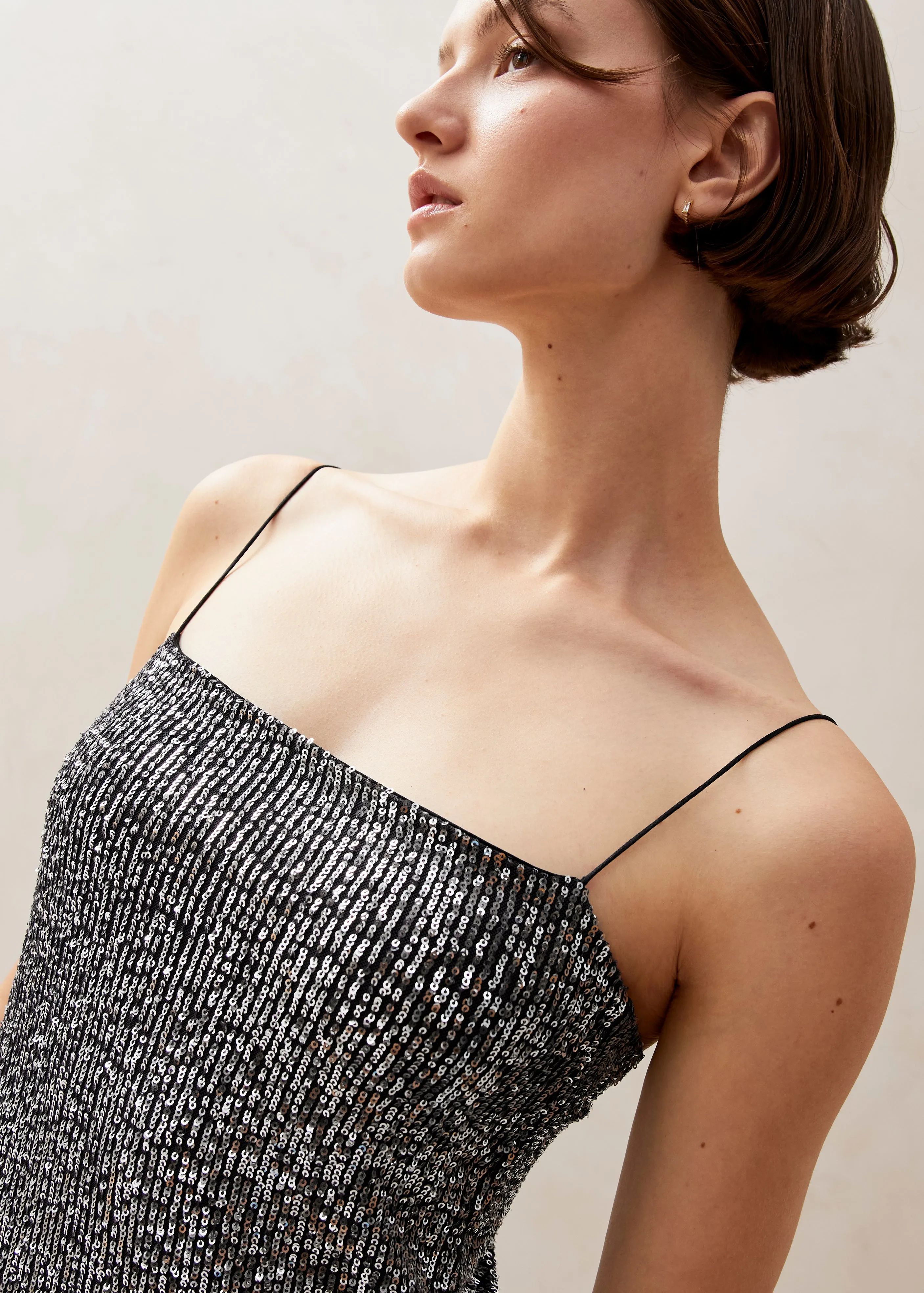 Elmi Shimmer Silver Midi Dress sold by Alohas product image thumbnail 5