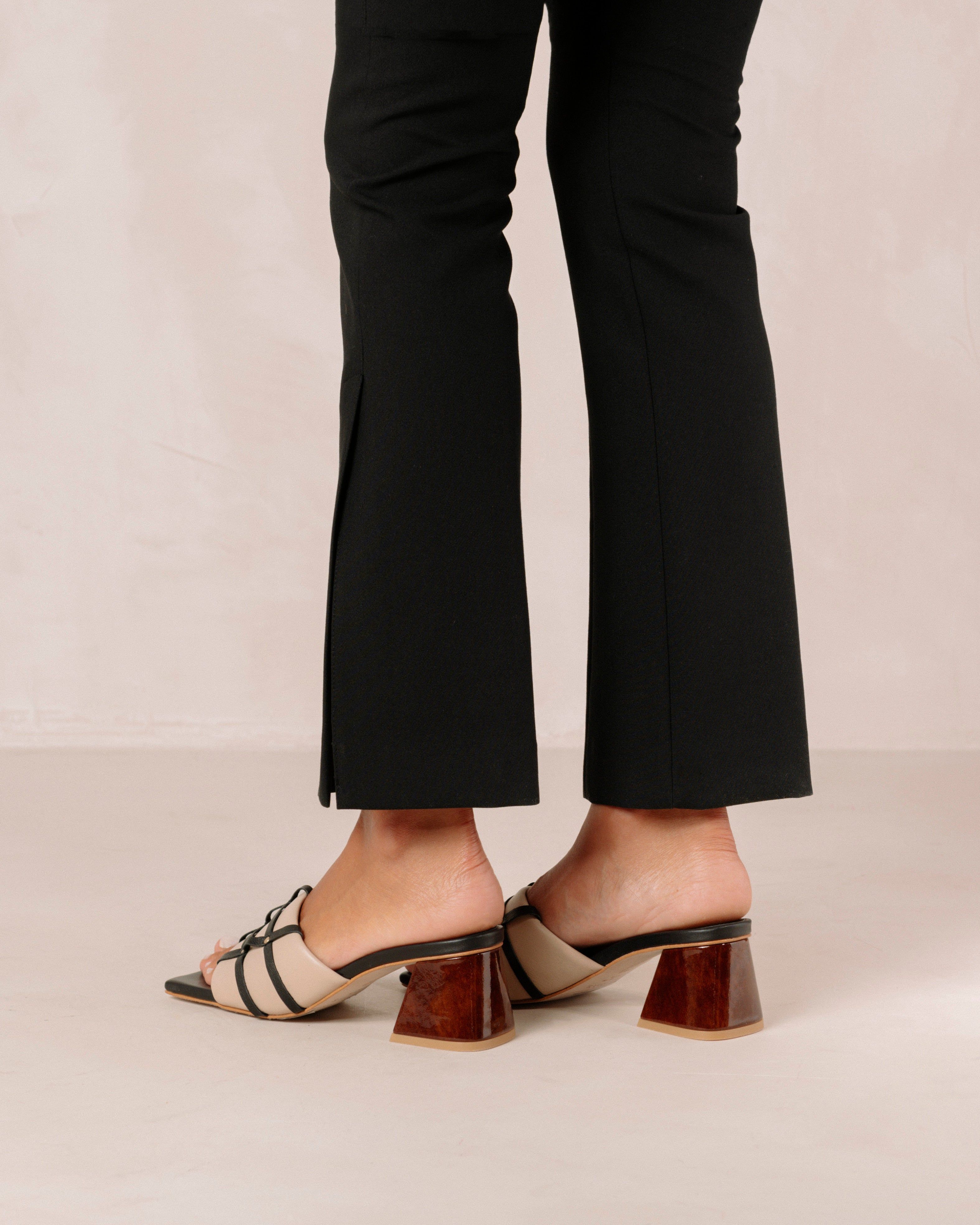 Diorite Stone Beige Black sold by Alohas product image thumbnail 2