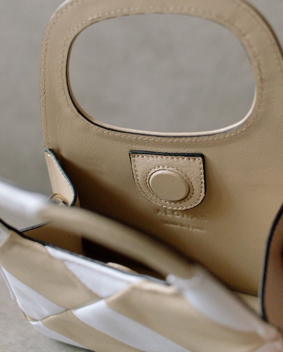 The A Scacchi Stone Beige Cream Leather Crossbody Bag sold by Alohas product image thumbnail 4