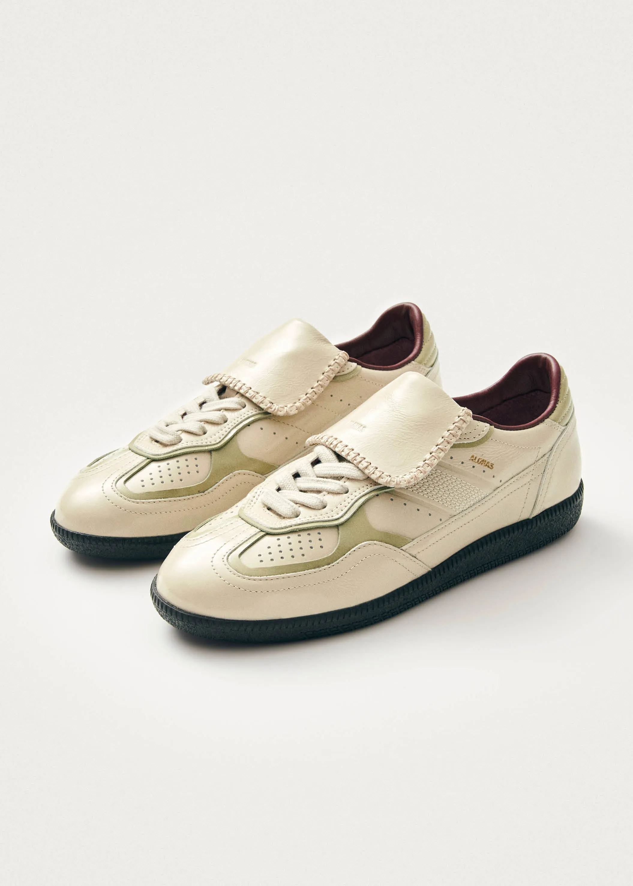 Tb.490 Club Patent Cream Leather Sneakers sold by Alohas product image thumbnail 2