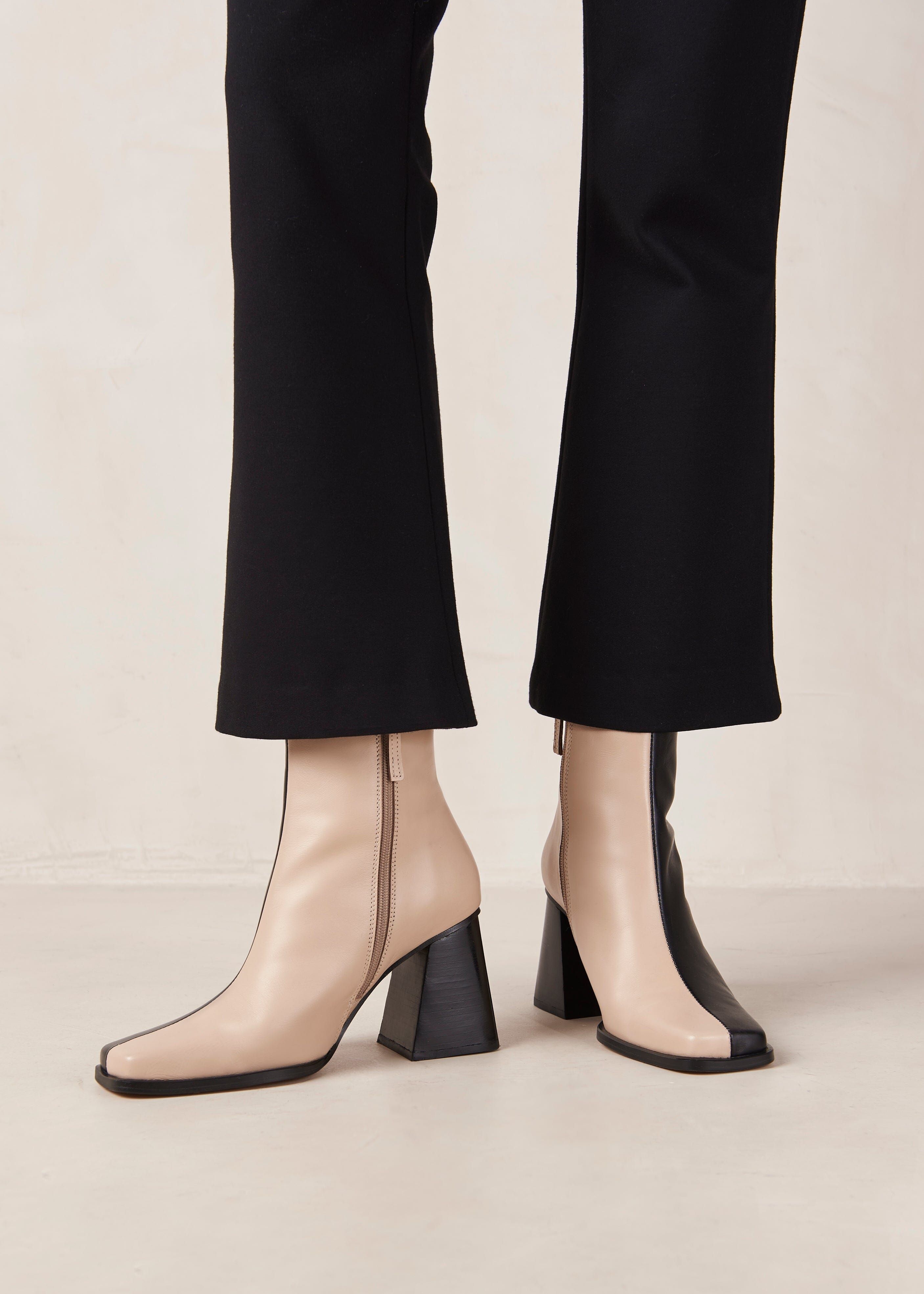 South Bicolor Stone Beige & Black sold by Alohas