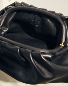 The D Black sold by Alohas